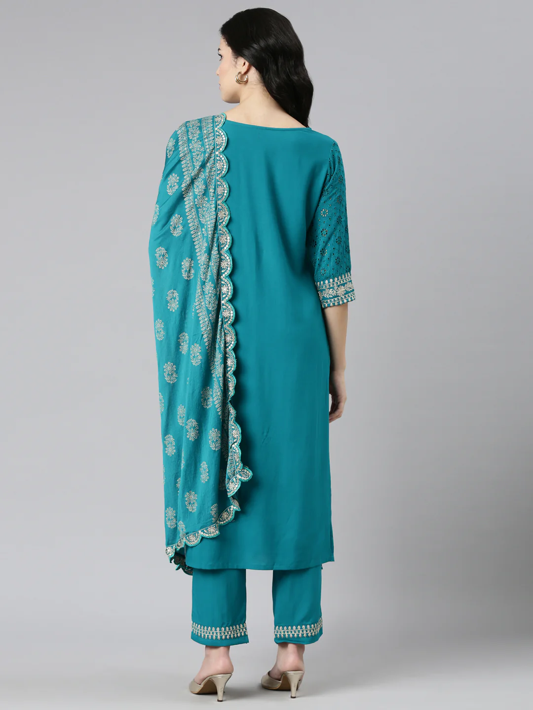 Neerus Green Regular Straight Solid Kurta And Trousers With Dupatta - Image 3