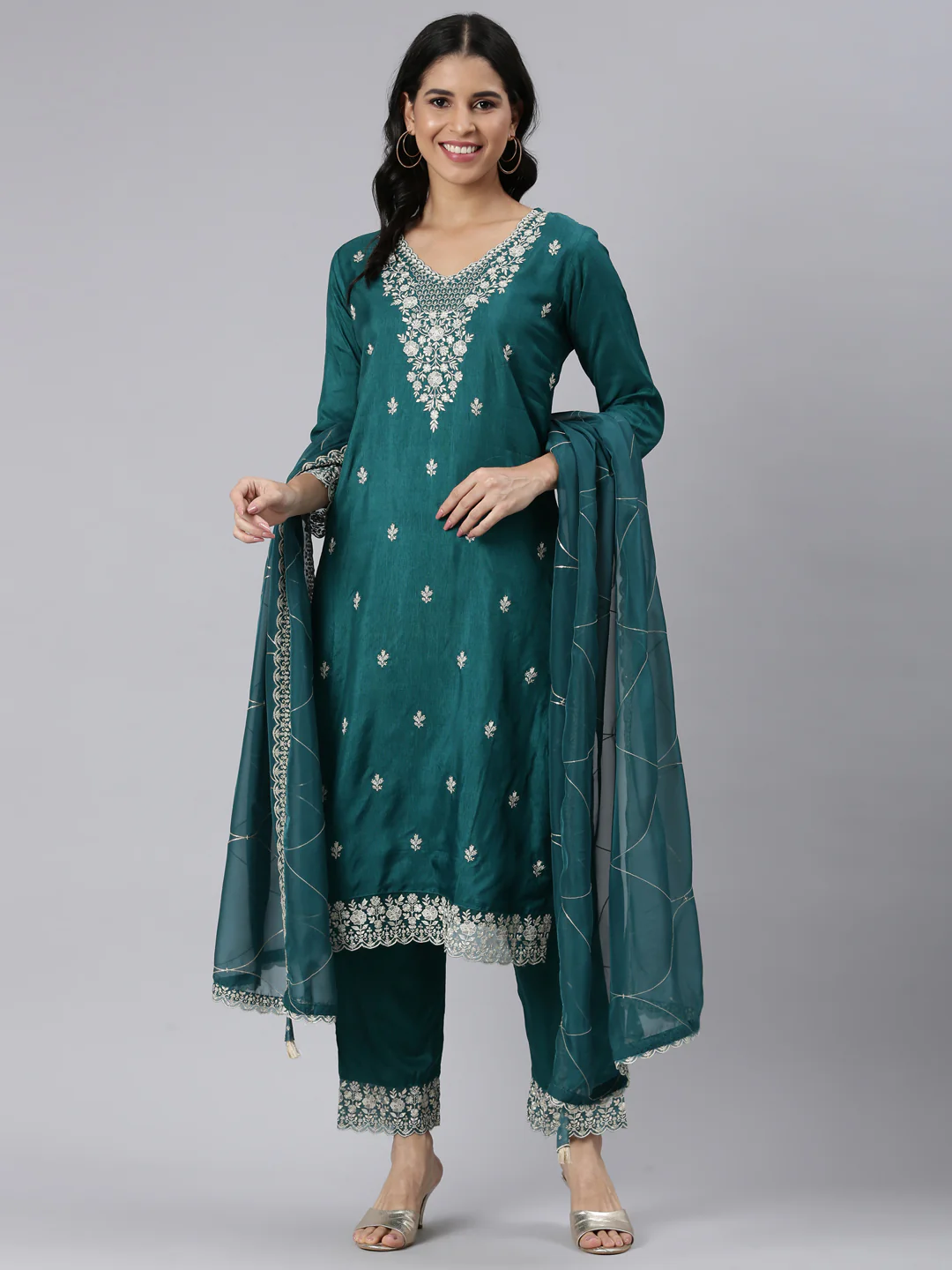Neerus Green Regular Straight Solid Kurta and Trousers With Dupatta - Image 5