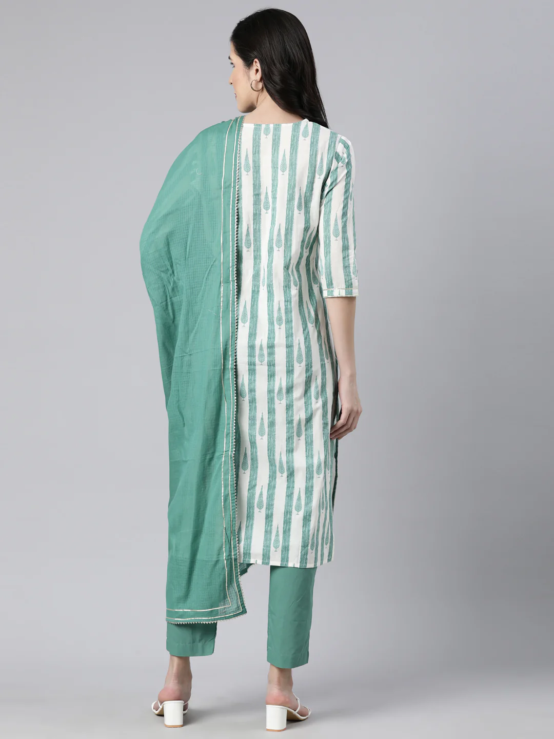 Neerus Green Regular Straight Striped Kurta And  Trousers With Dupatta - Image 3