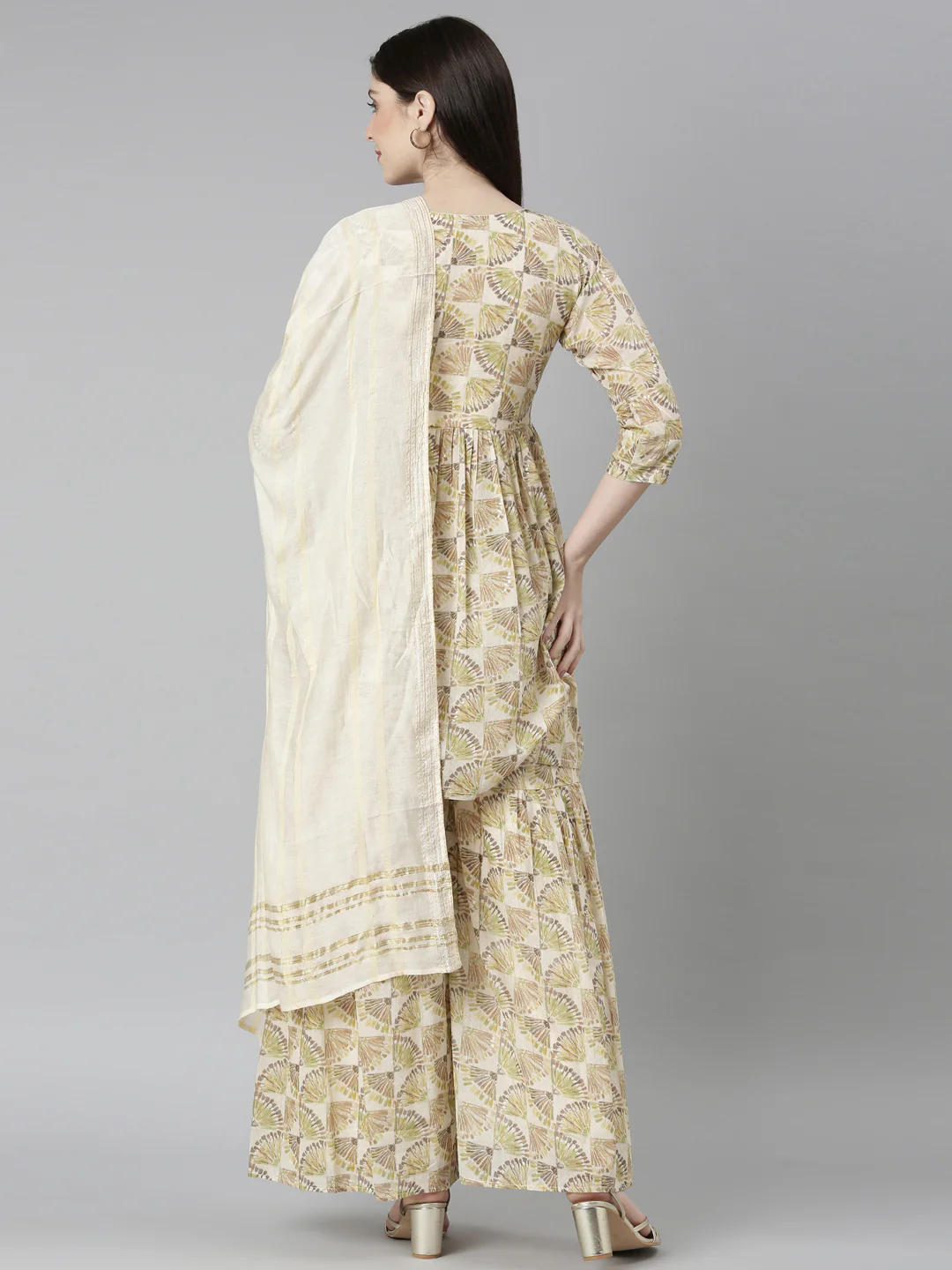 Neerus Green Regular Straight Tribal Kurta And Palazzos With Dupatta - Image 3