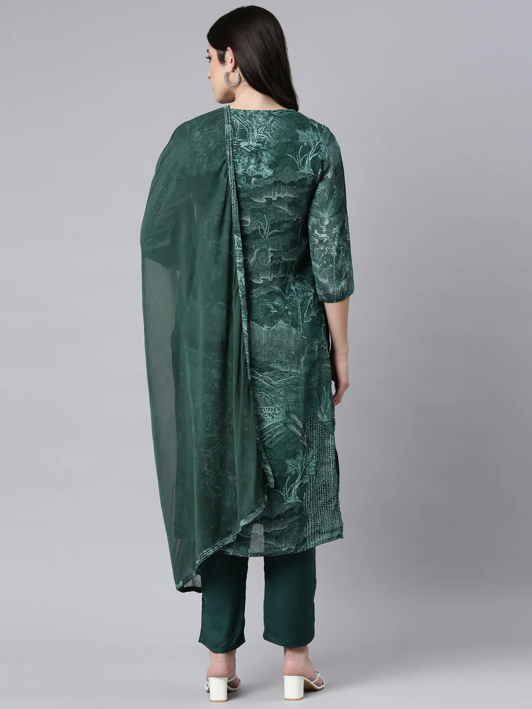 Neerus Green Regular Straight Tribal Kurta And Trousers With Dupatta - Image 3