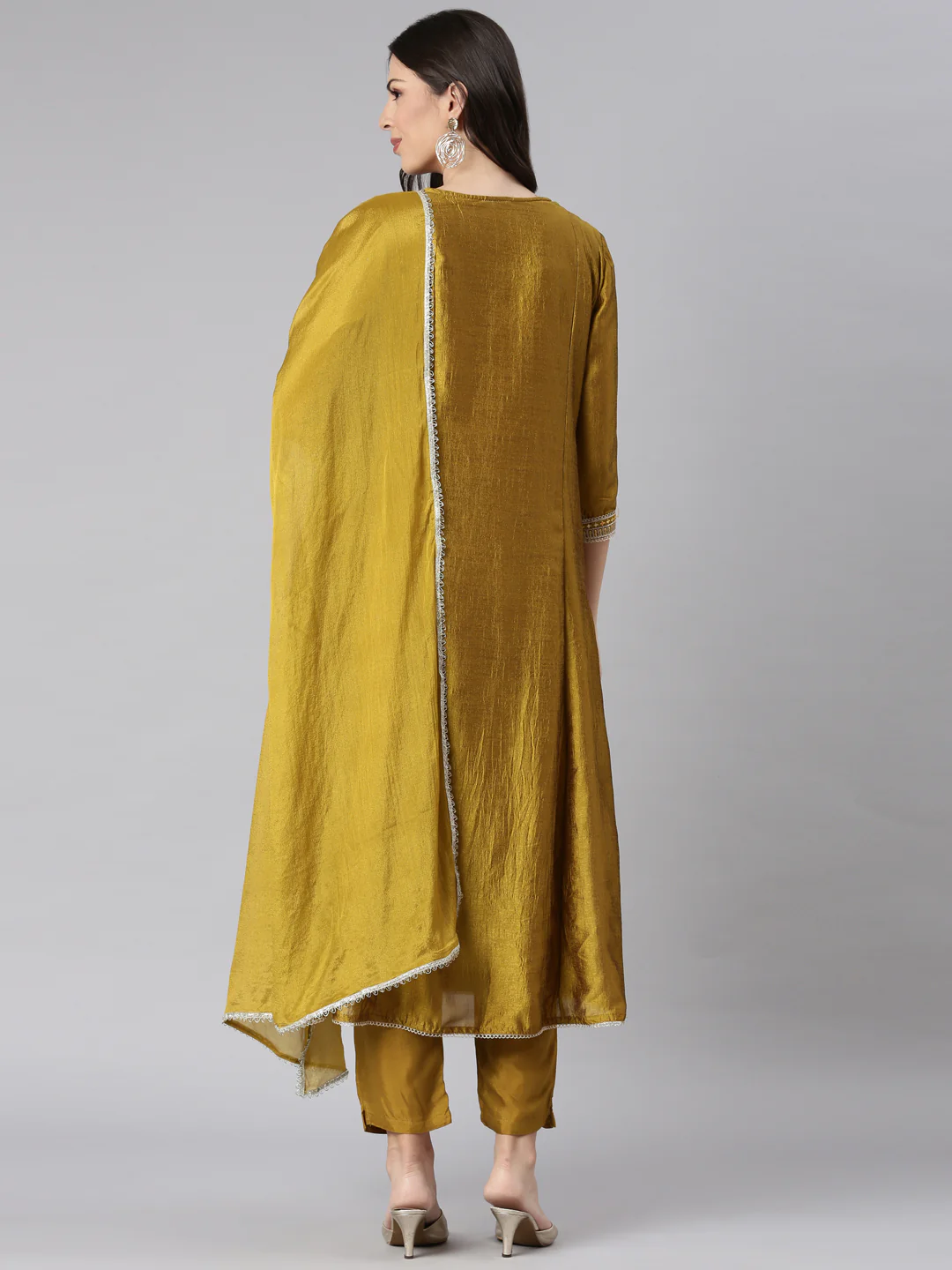 Neerus Green Solid Anarkali Kurta and Trousers With Dupatta - Image 4