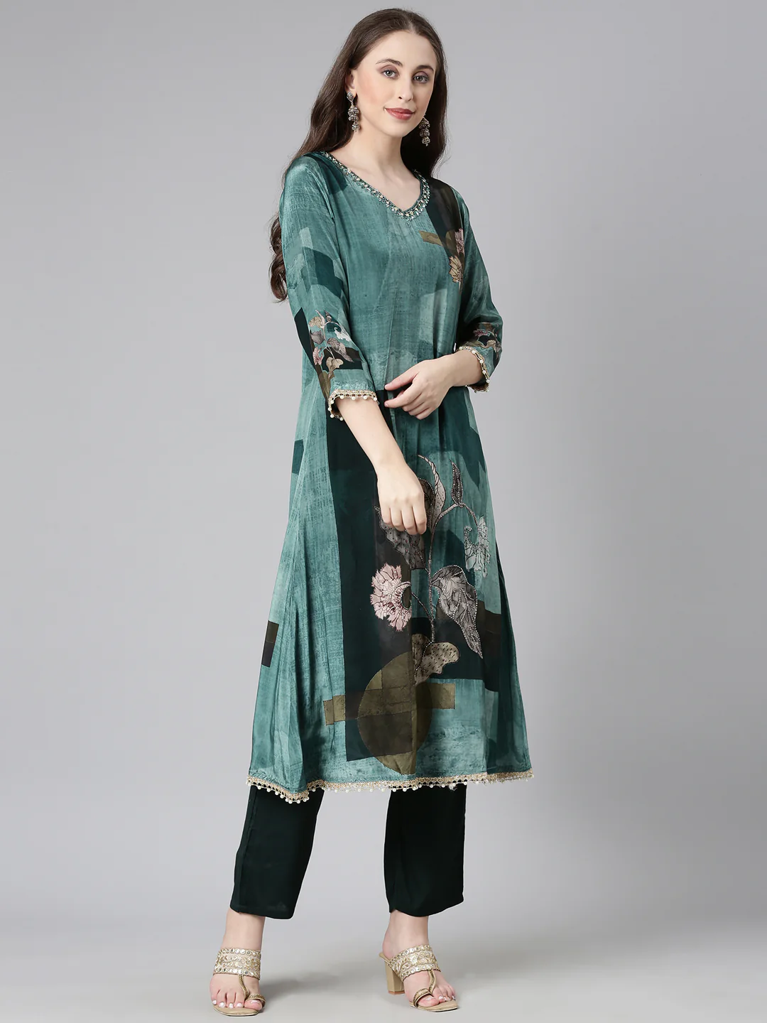 Neerus Green Solid Straight Kurta and Trousers With Dupatta - Image 2