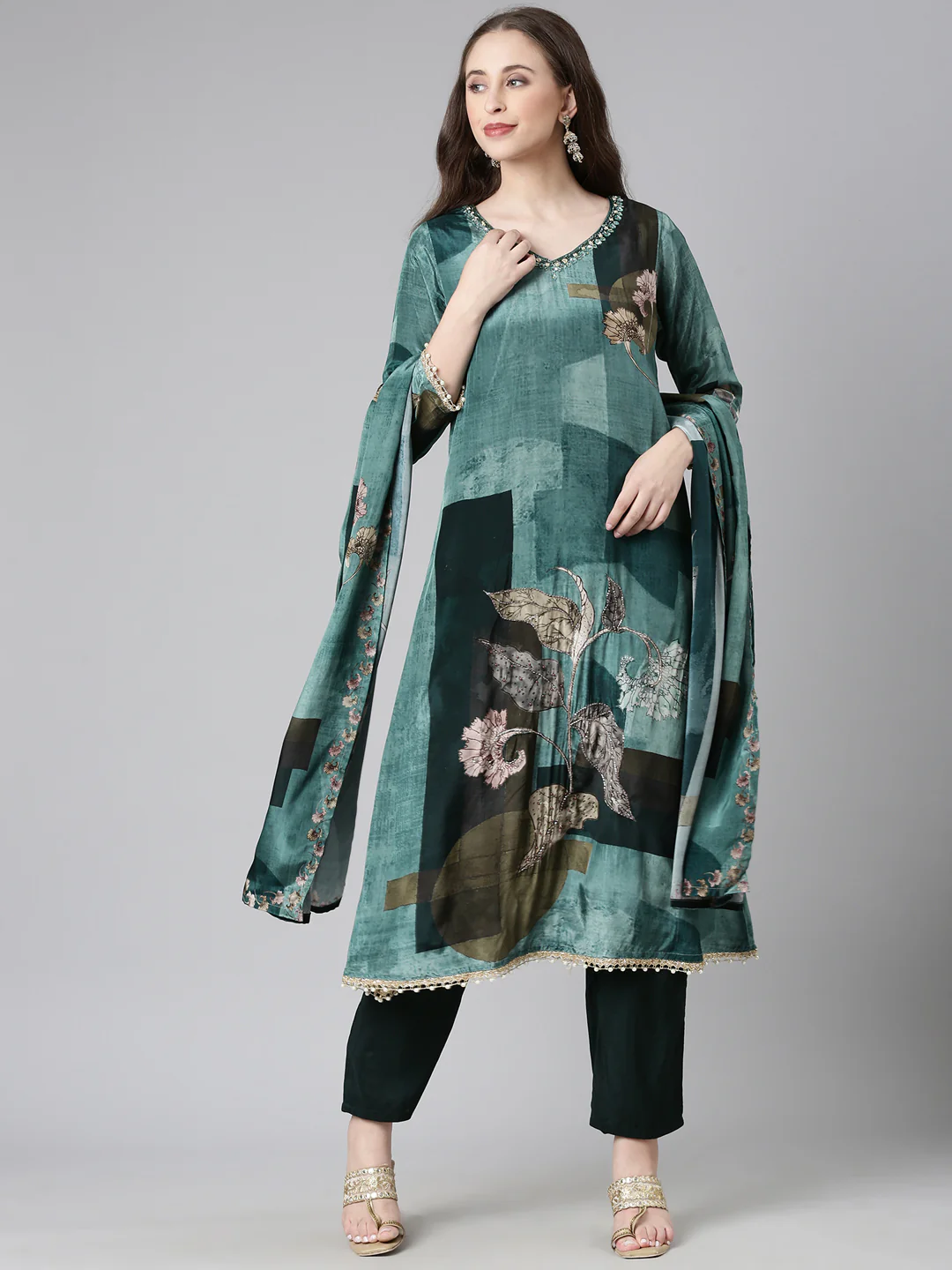 Neerus Green Solid Straight Kurta and Trousers With Dupatta - Image 5