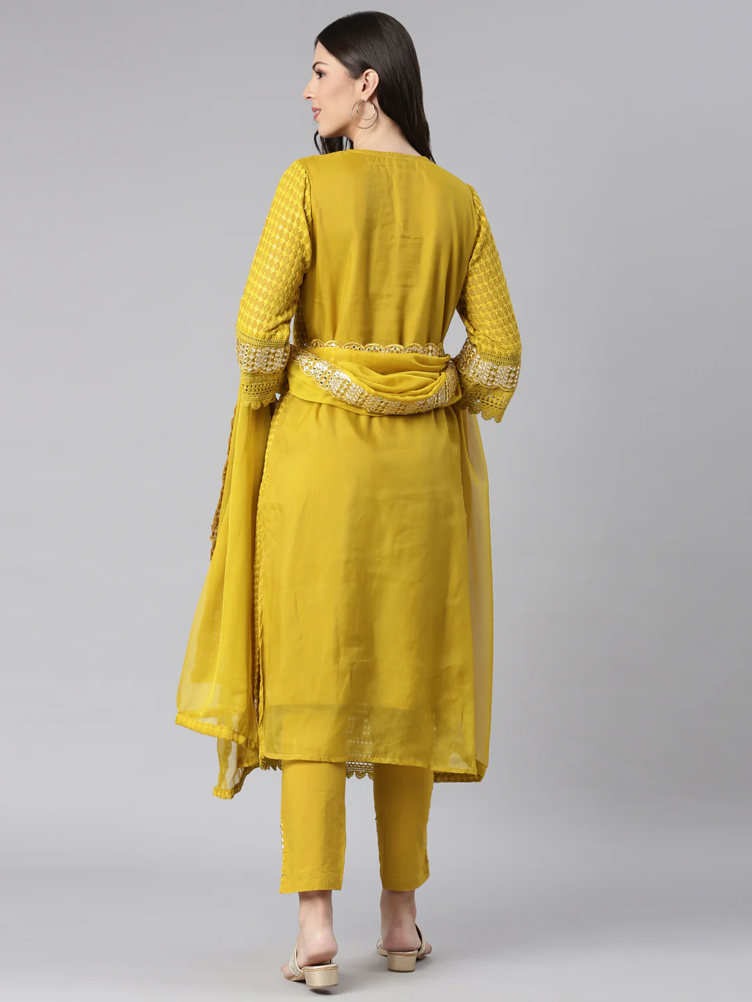 Neerus Green Solid Straight Kurta and Trousers With Dupatta - Image 4