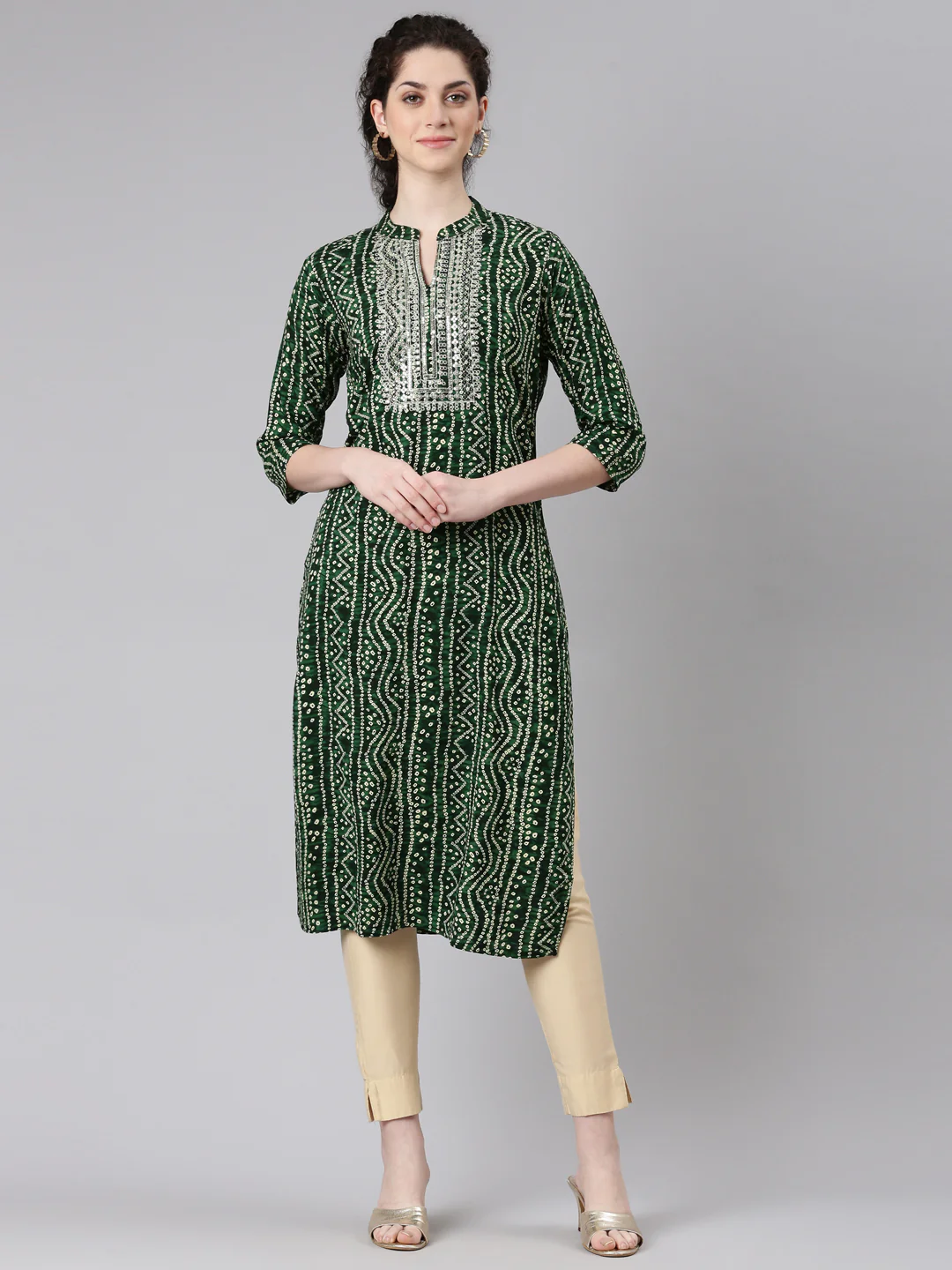 Neerus Green Straight Casual Bandhani Panelled Kurta