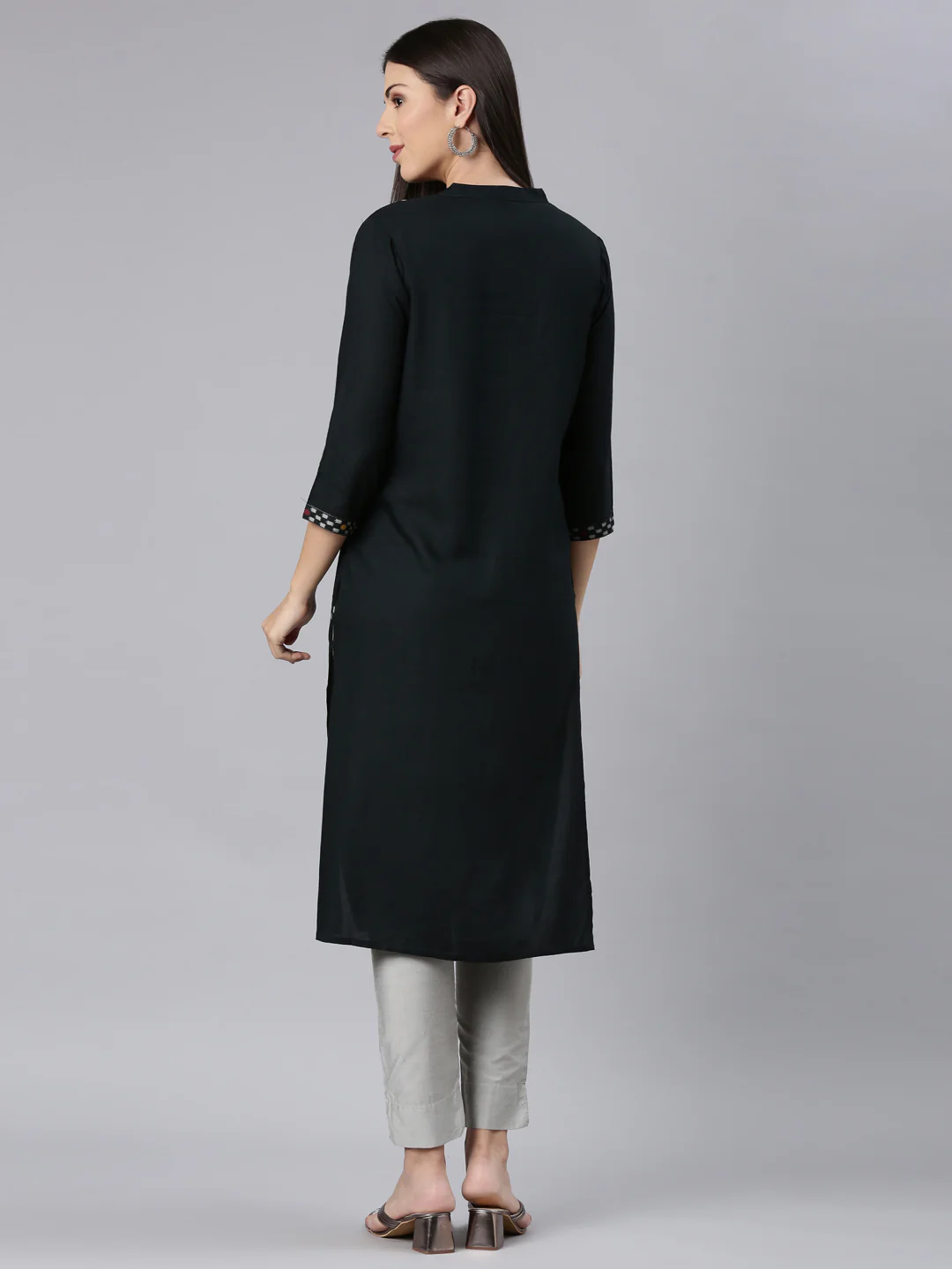 Neerus Green Straight Casual Chevron Straight Kurta - Image 4