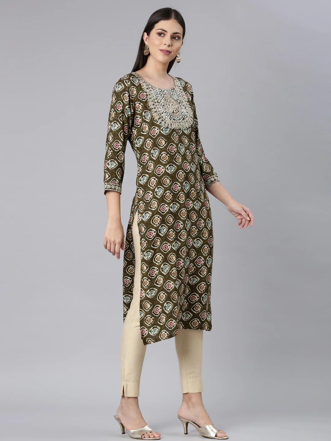 Neerus Green Straight Casual Embellished Straight Kurta - Image 3