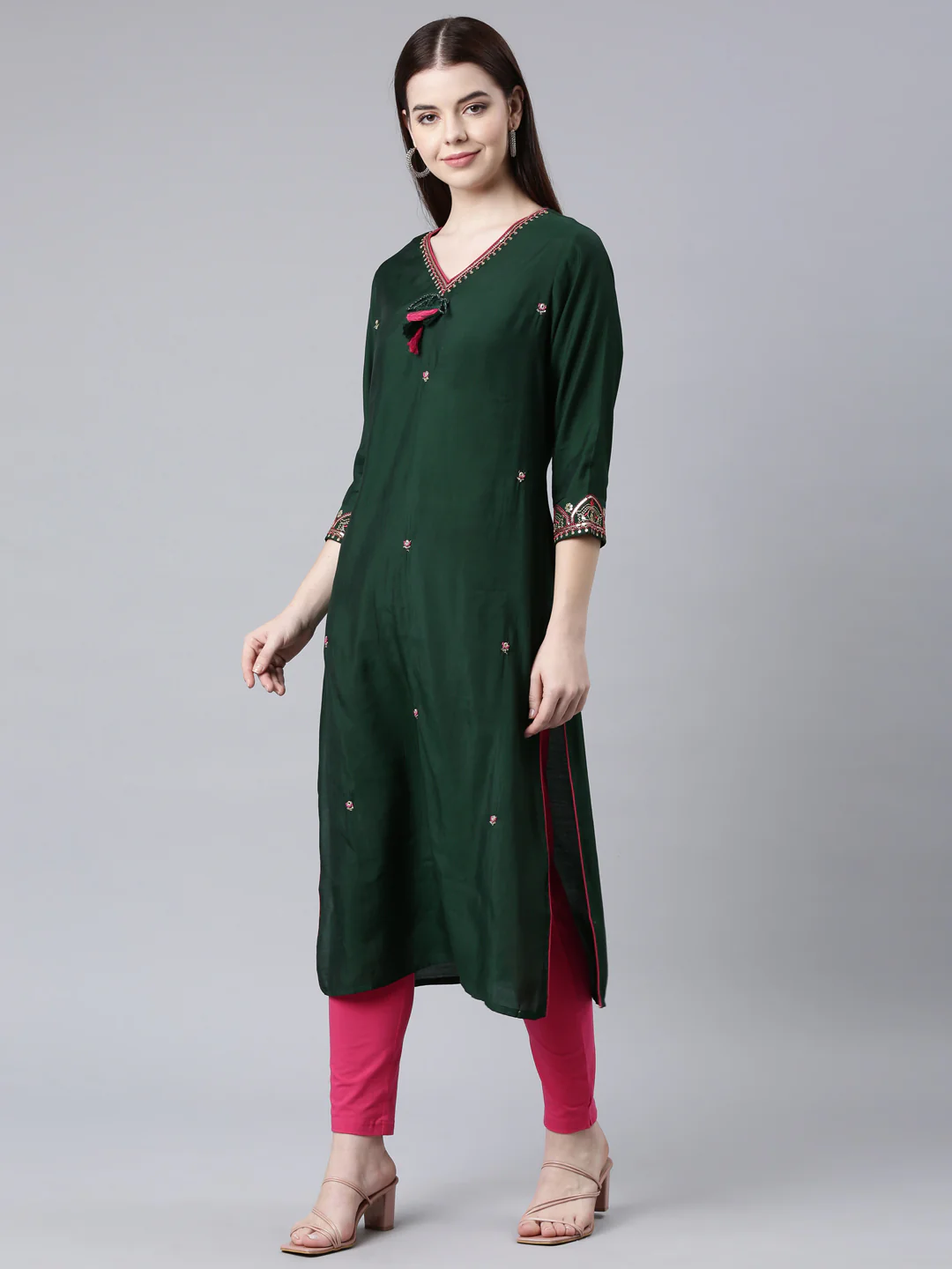 Neerus Green Straight Casual Embellished Straight Kurta - Image 2
