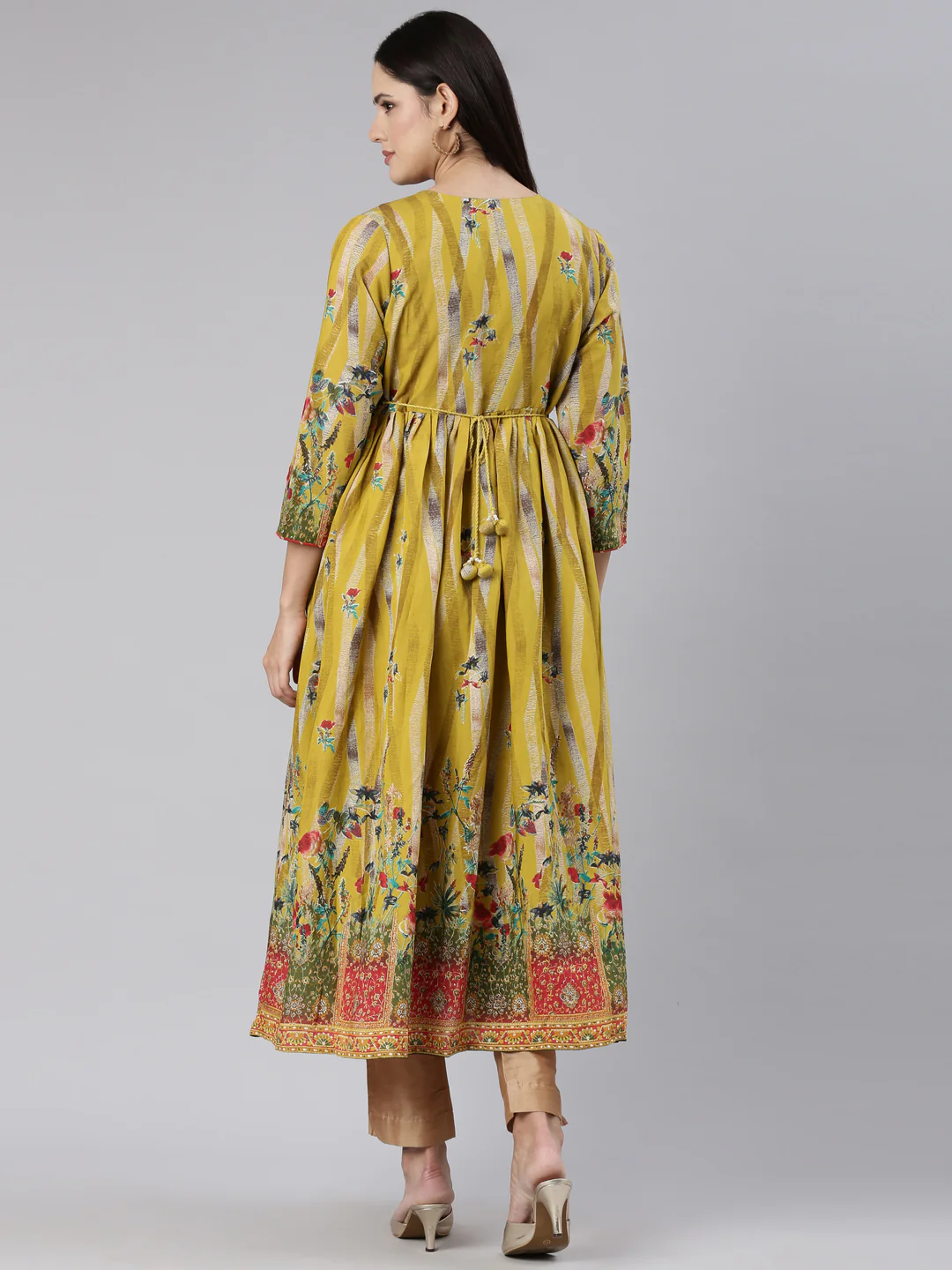 Neerus Green Straight Casual Floral Dress - Image 3