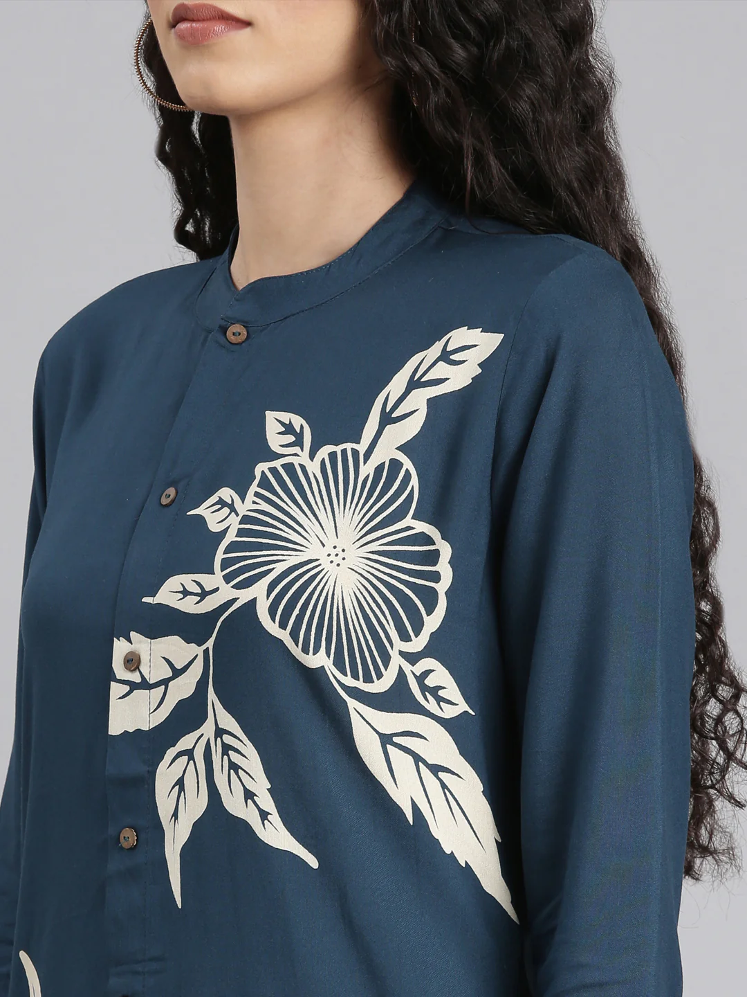 Neerus Green Straight Casual Floral Kurta and Plazzo - Image 5