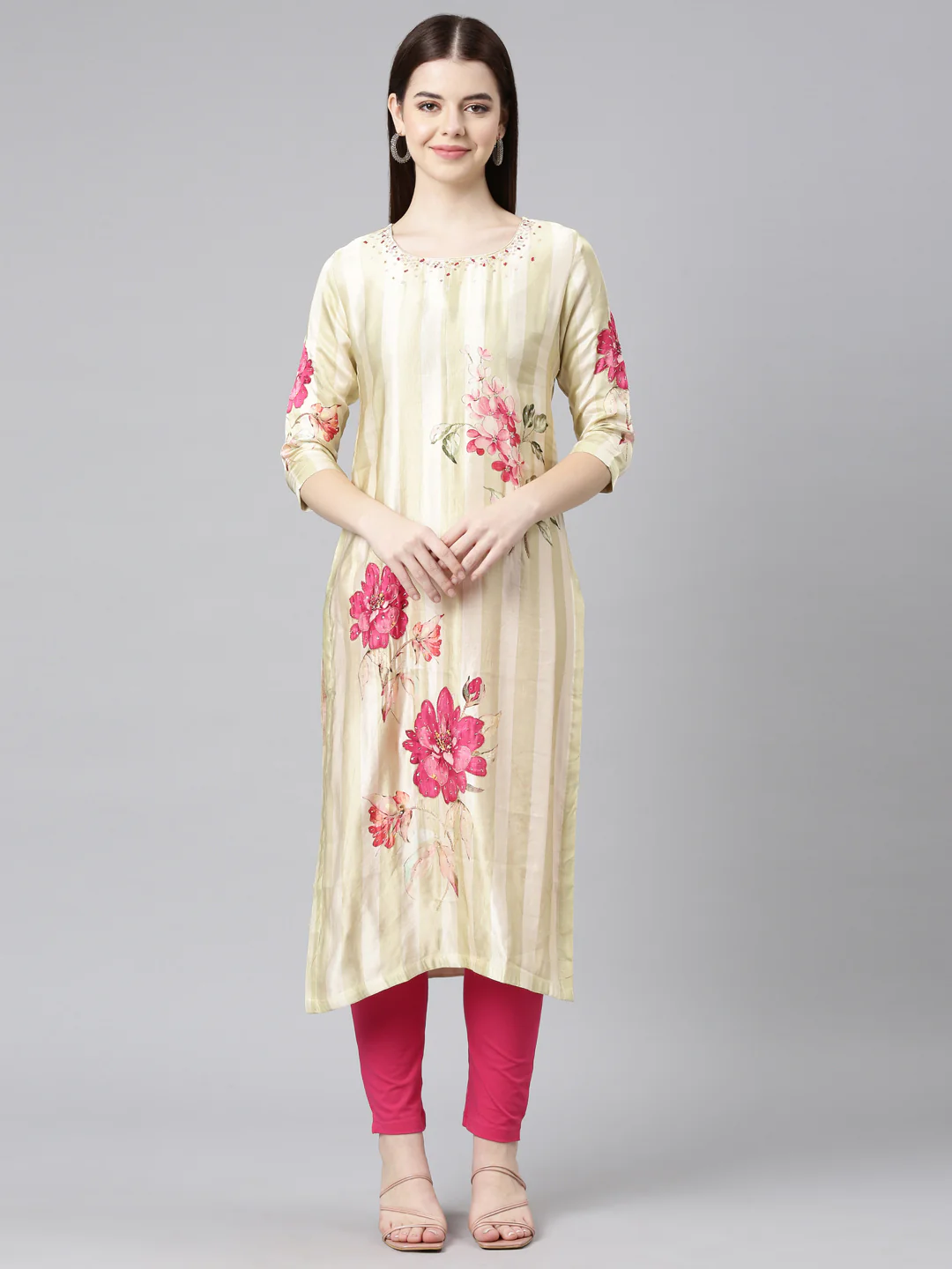 Neerus Green Straight Casual Floral Straight Kurta
