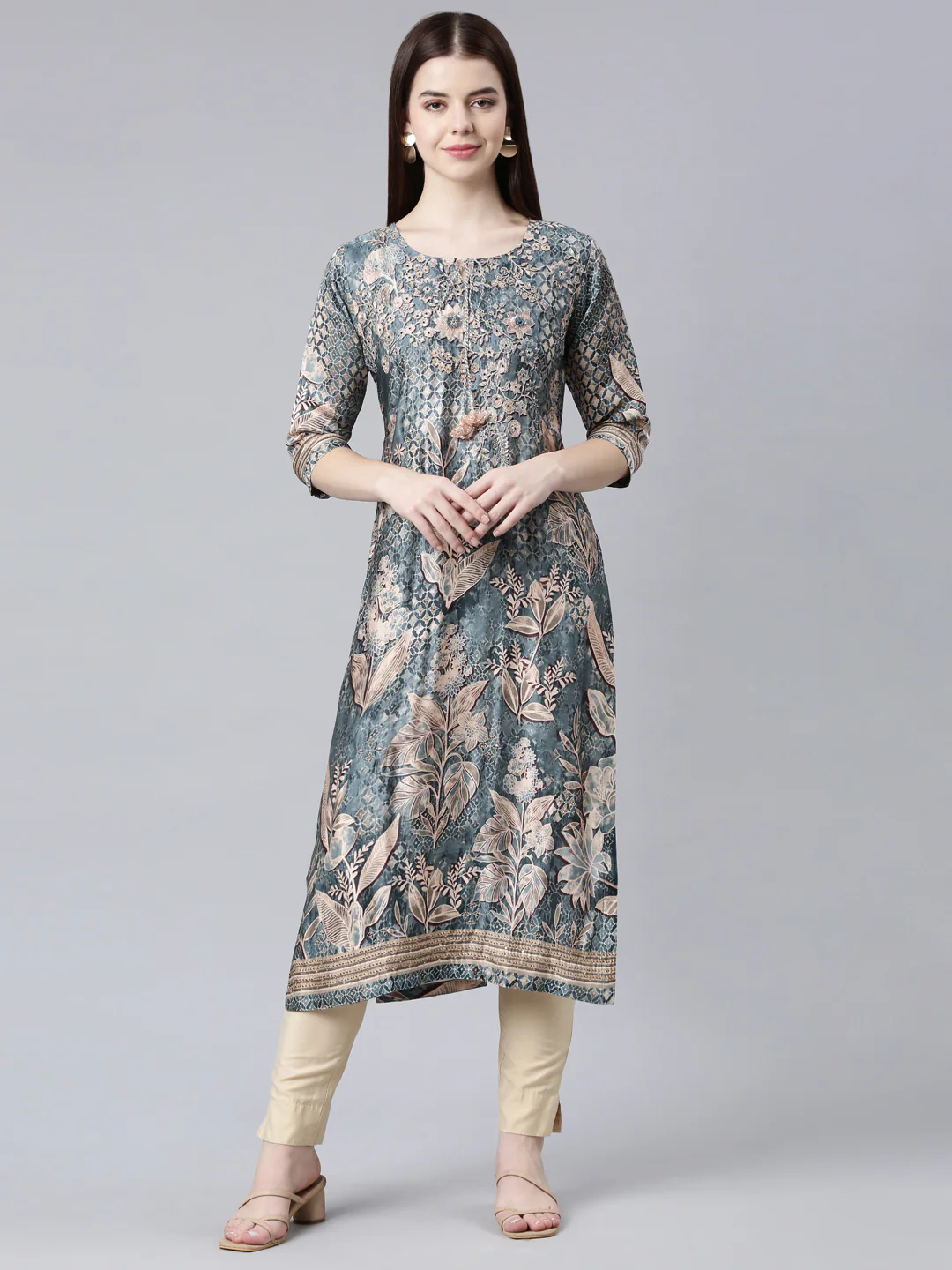 Neerus Green Straight Casual Floral Straight Kurta