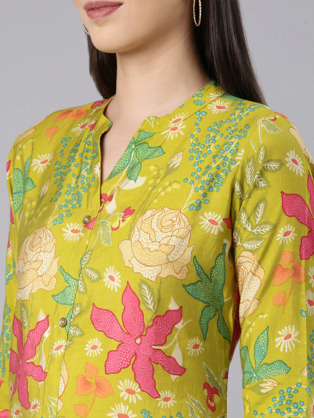 Neerus Green Straight Casual Floral Straight Kurta - Image 5
