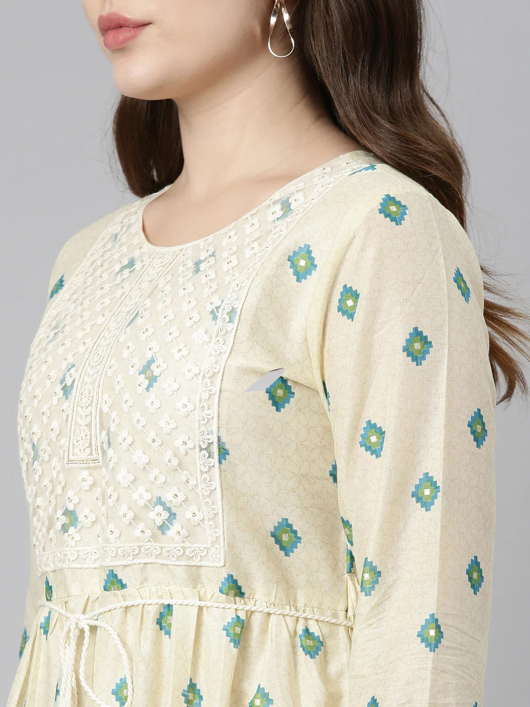 Neerus Green Straight Casual Printed Dress - Image 4