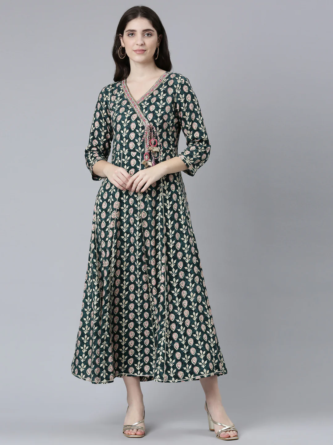 Neerus Green Straight Casual Printed Dress