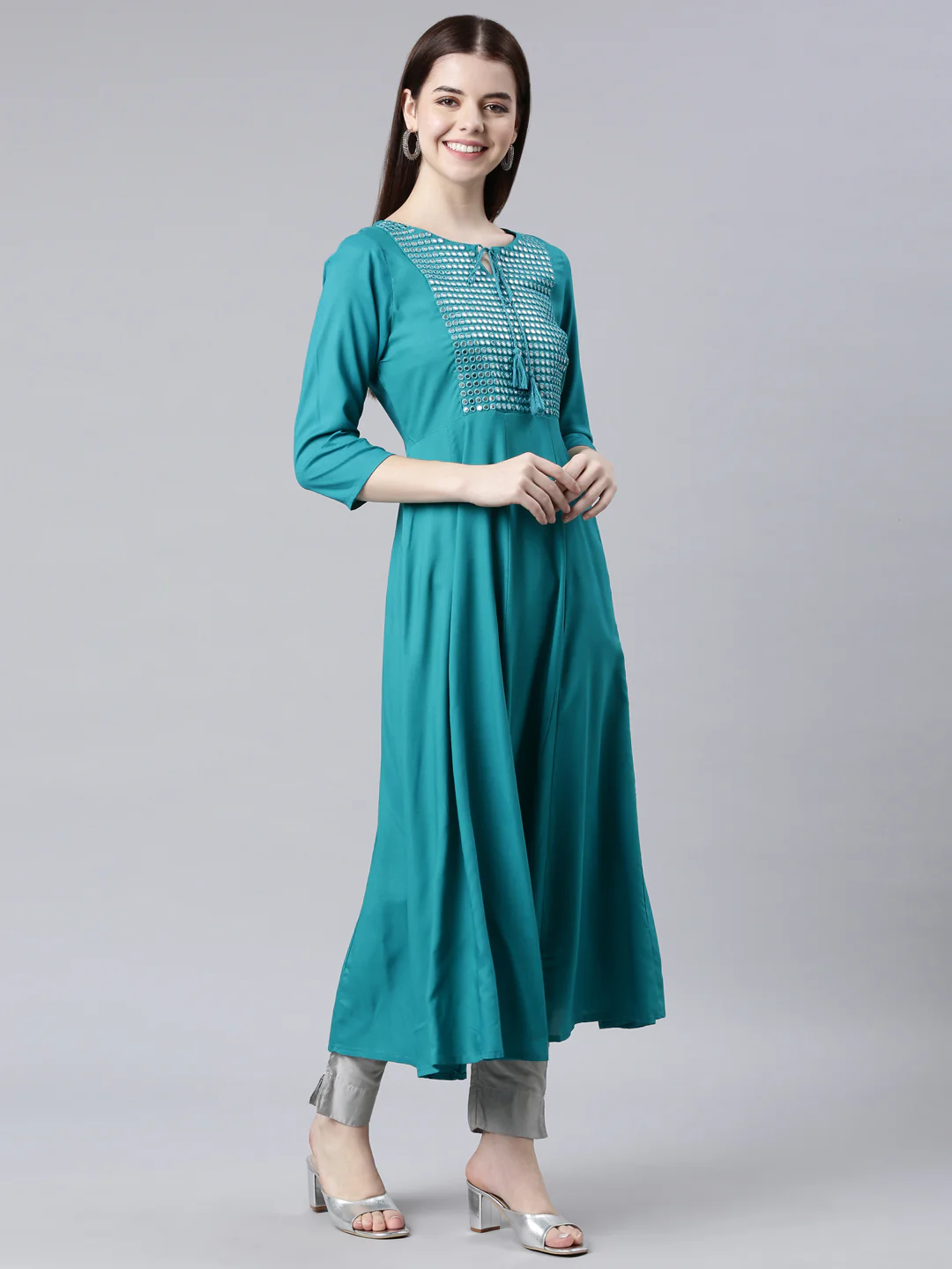 Neerus Green Straight Casual Solid Anarkali Kurta - Image 3