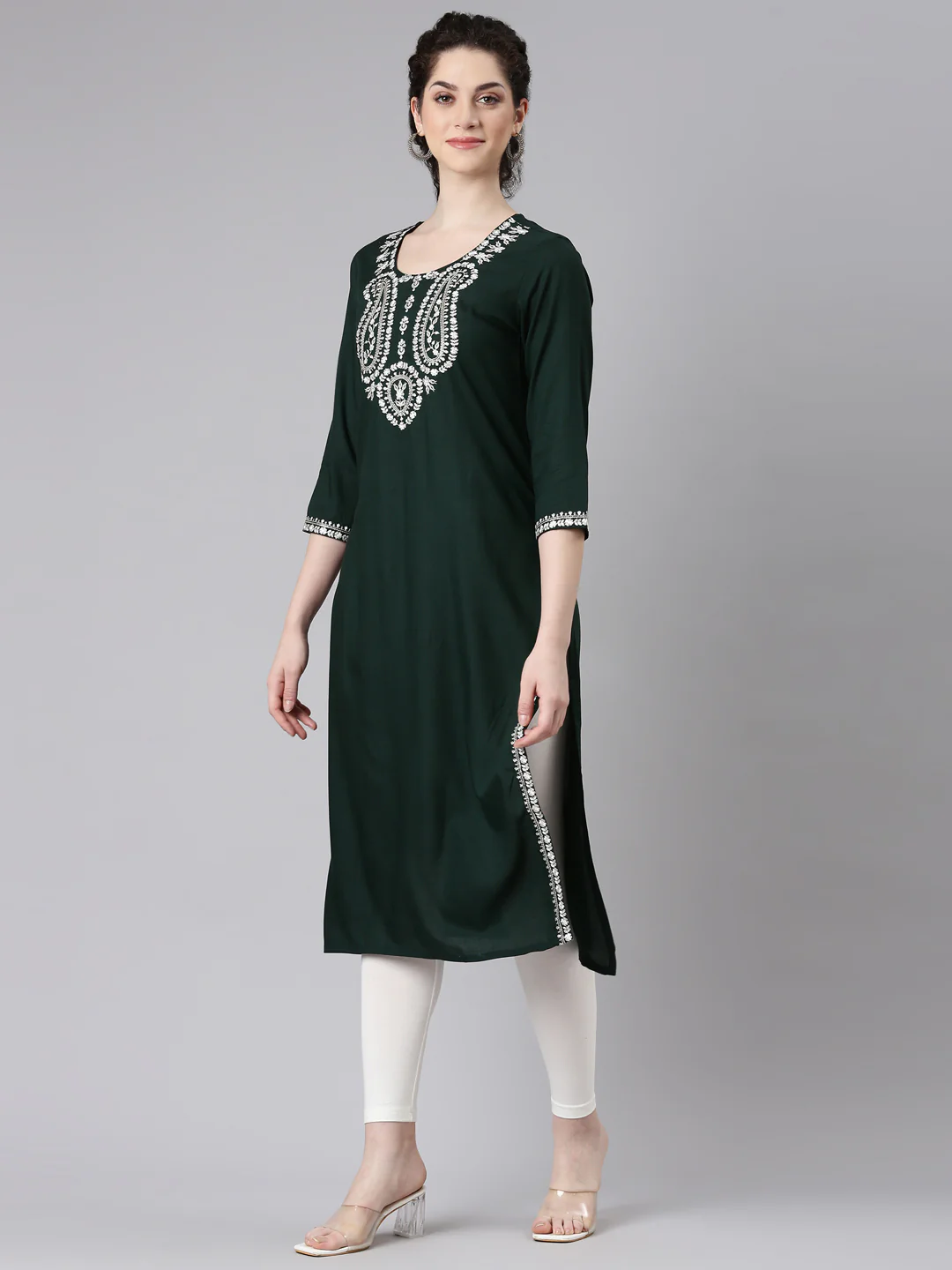 Neerus Green Straight Casual Solid Kurta - Image 2