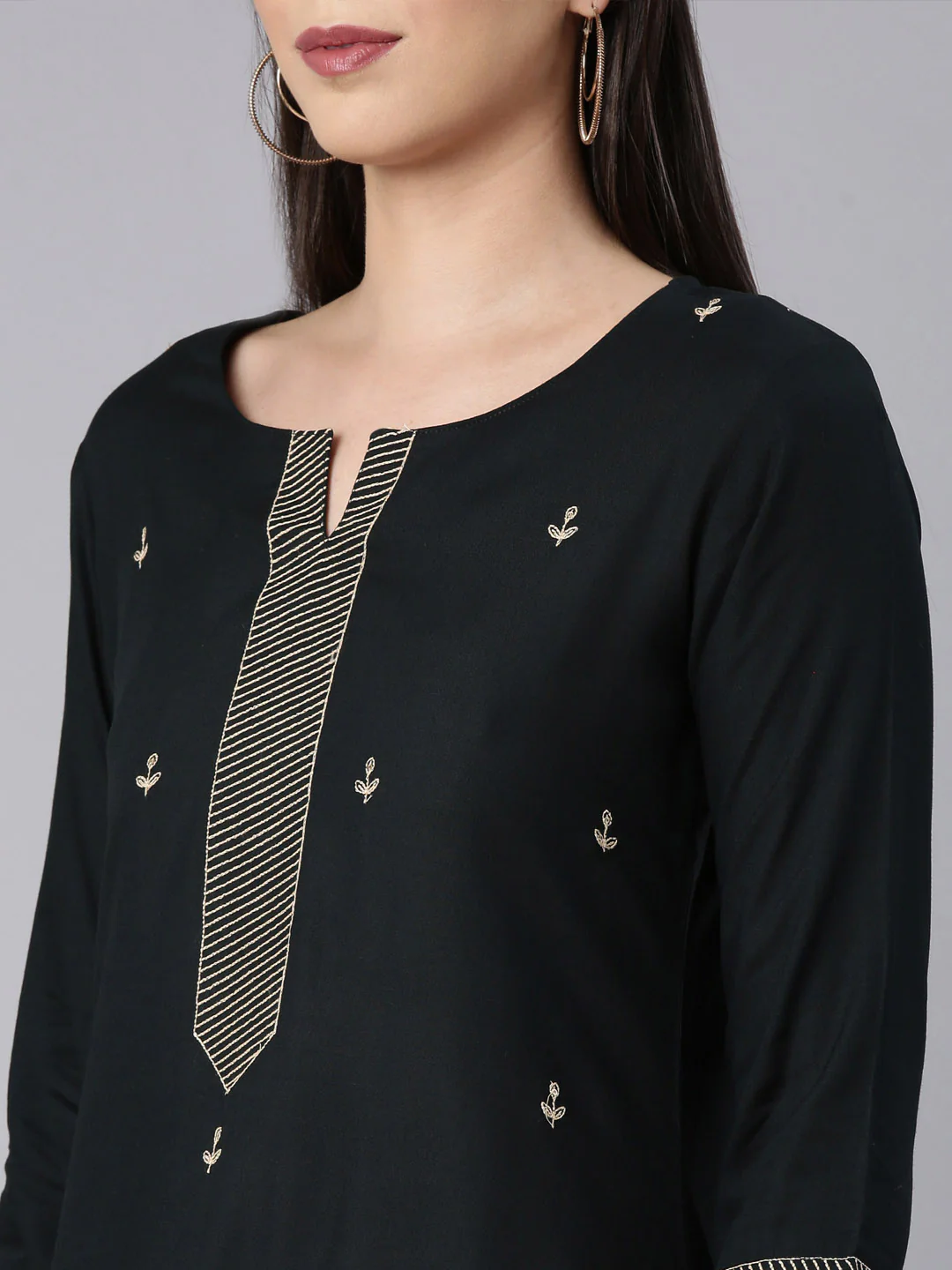 Neerus Green Straight Casual Solid Straight Kurta - Image 5