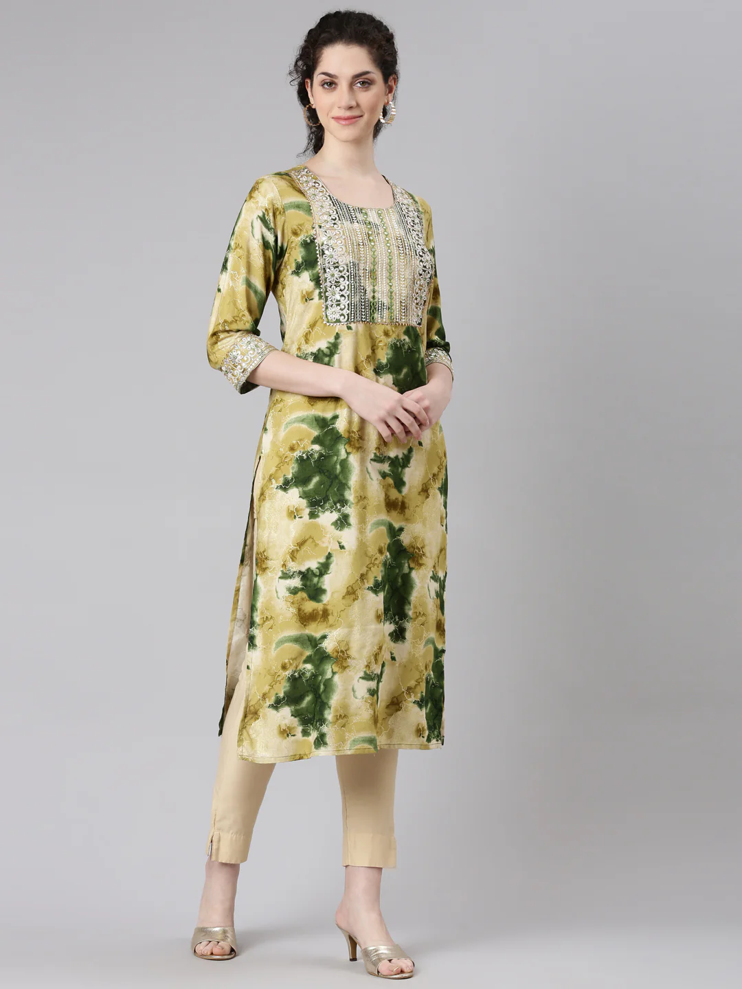 Neerus Green Straight Casual Panelled Kurta - Image 2