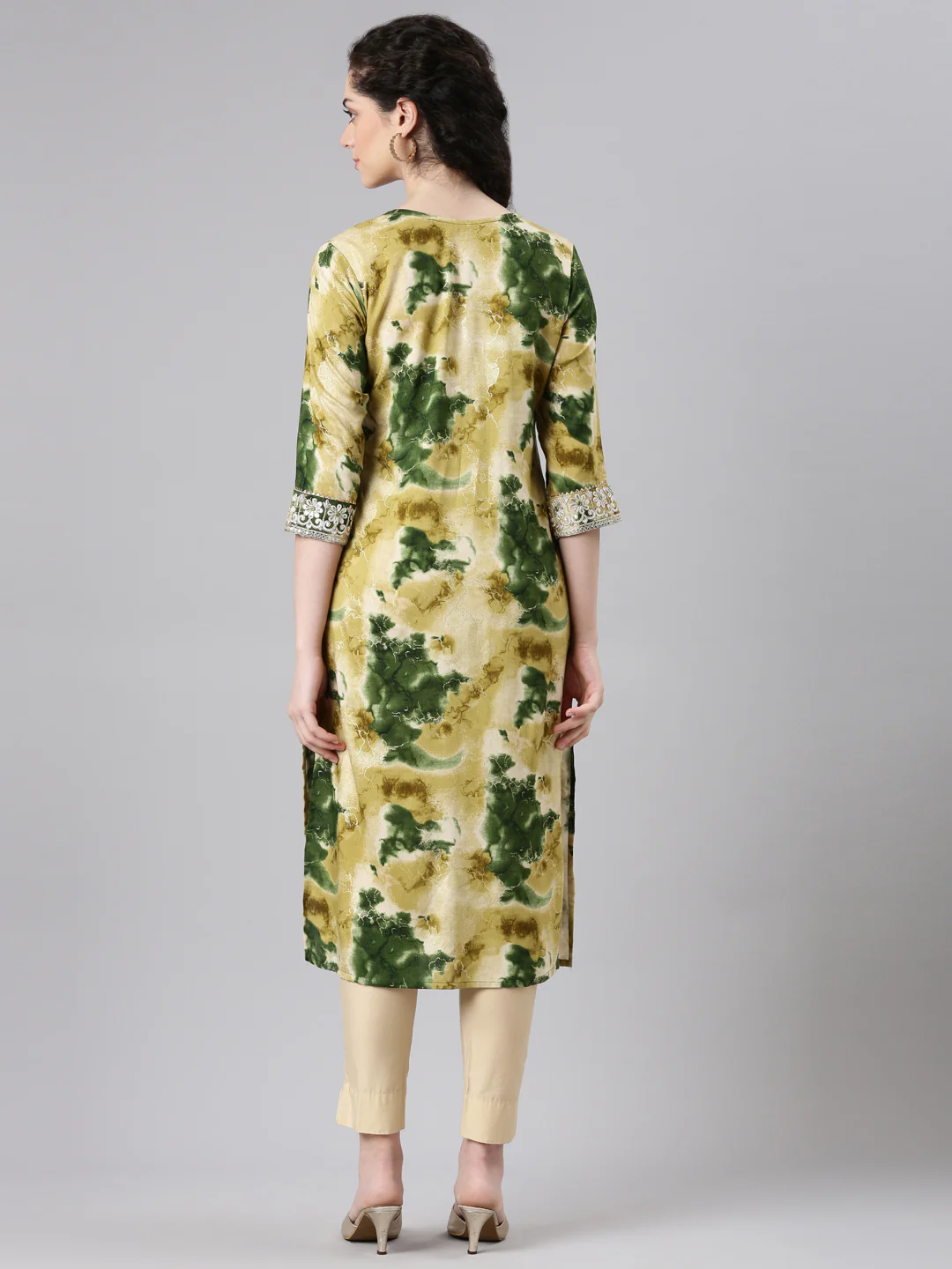 Neerus Green Straight Casual Panelled Kurta - Image 3