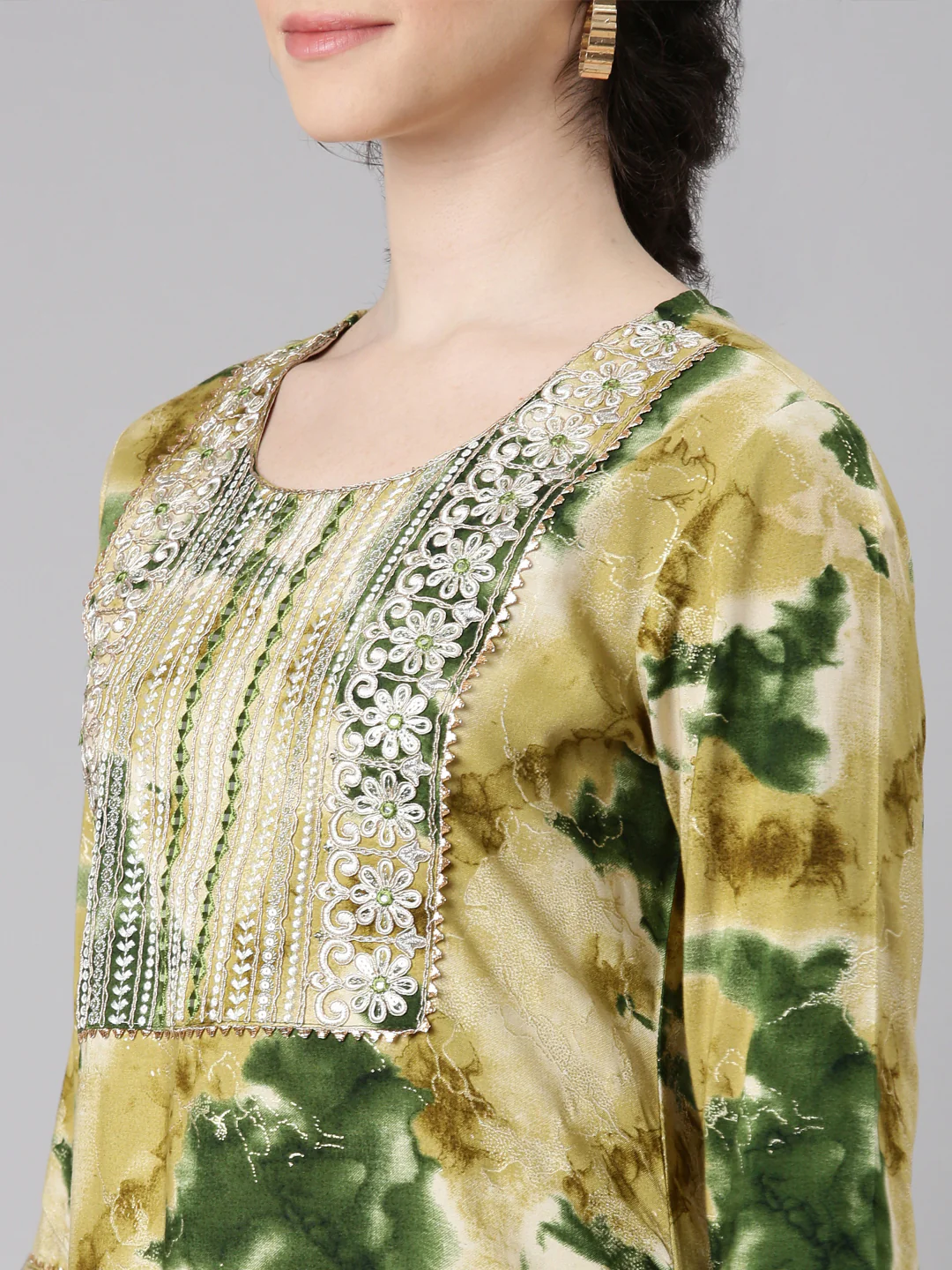 Neerus Green Straight Casual Panelled Kurta - Image 4