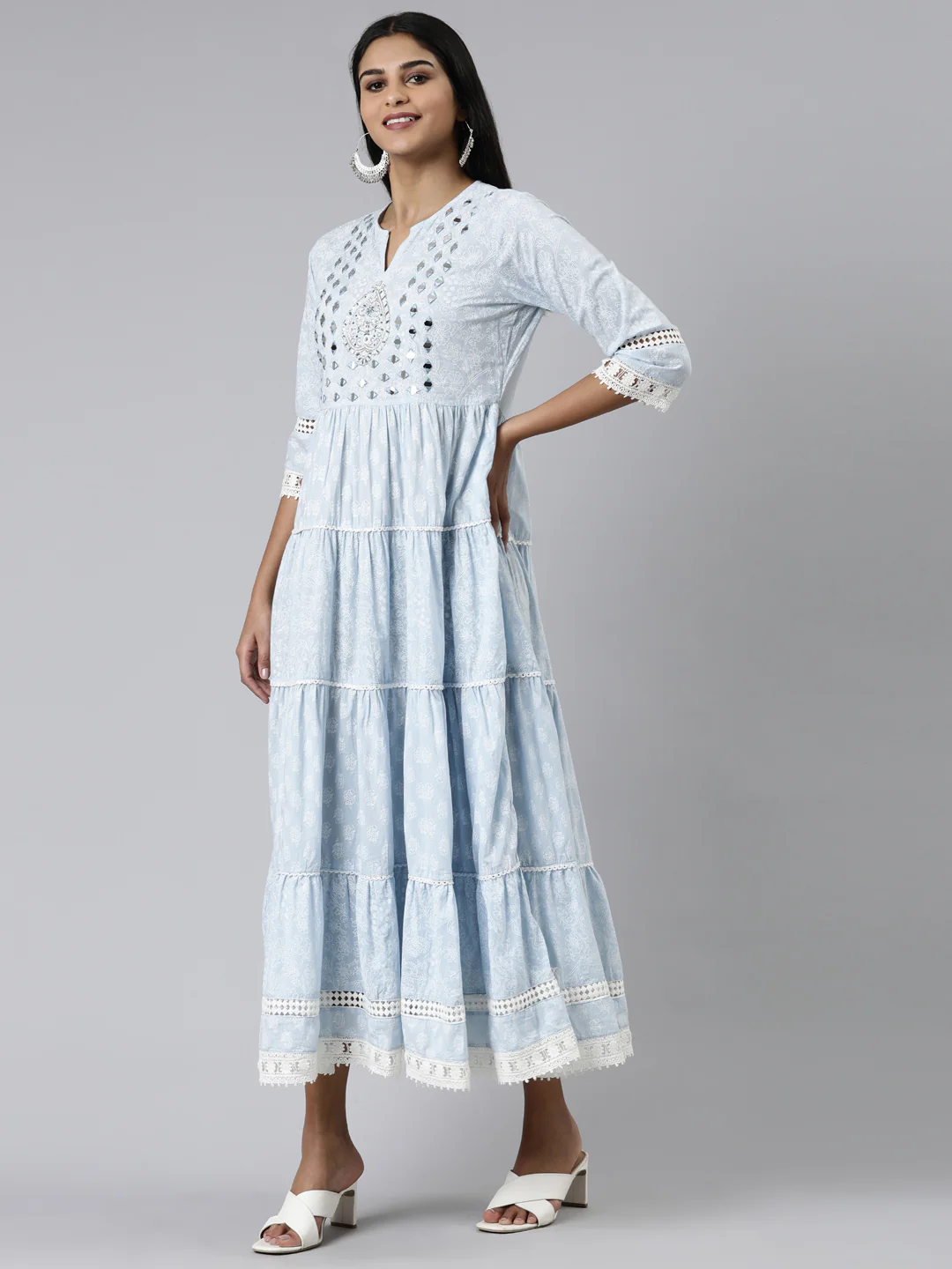 Neerus Green Straight Printed Cotton Kurta - Image 2