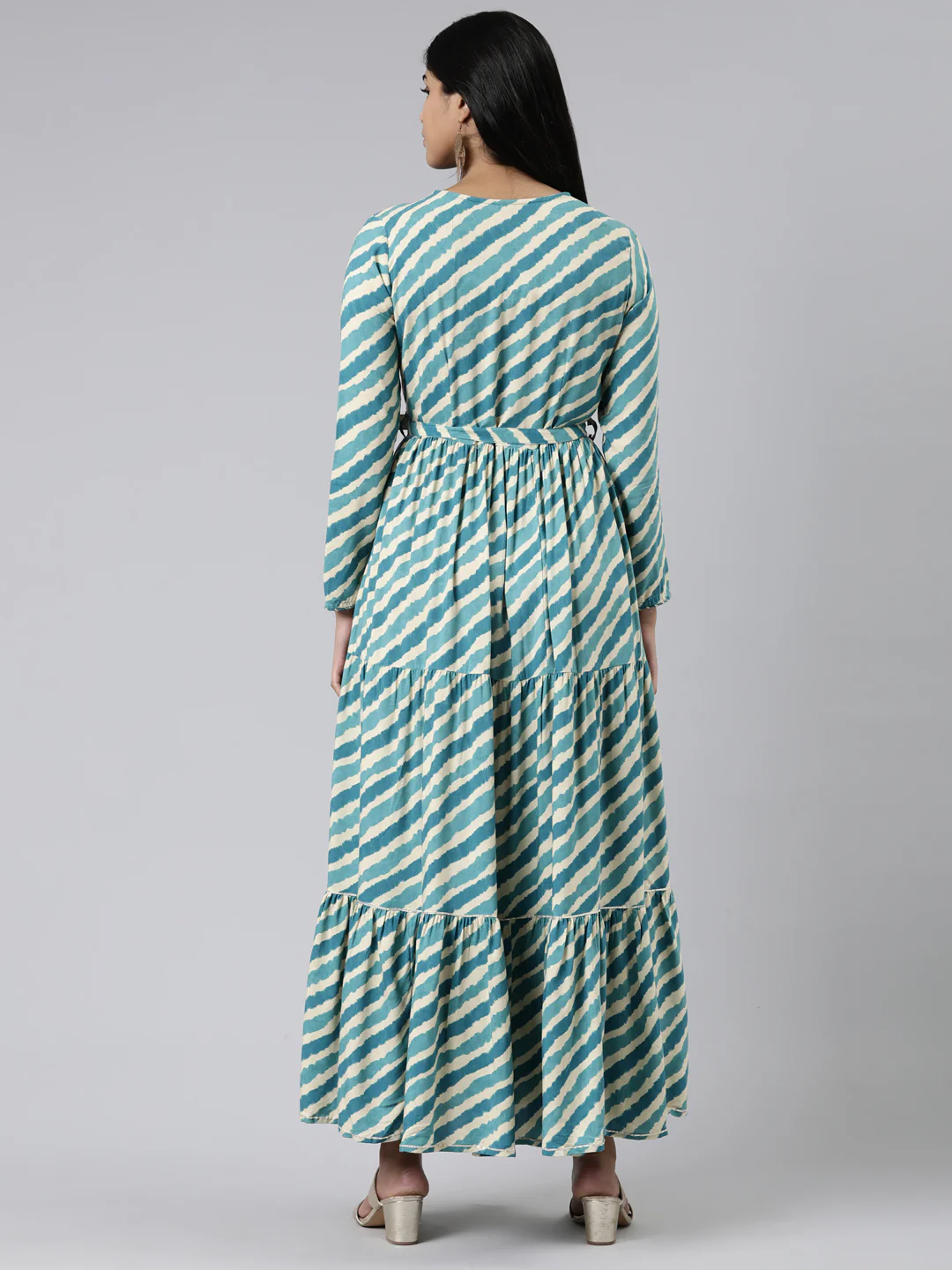 Neerus Green Straight Printed Viscose Rayon Kurta - Image 3
