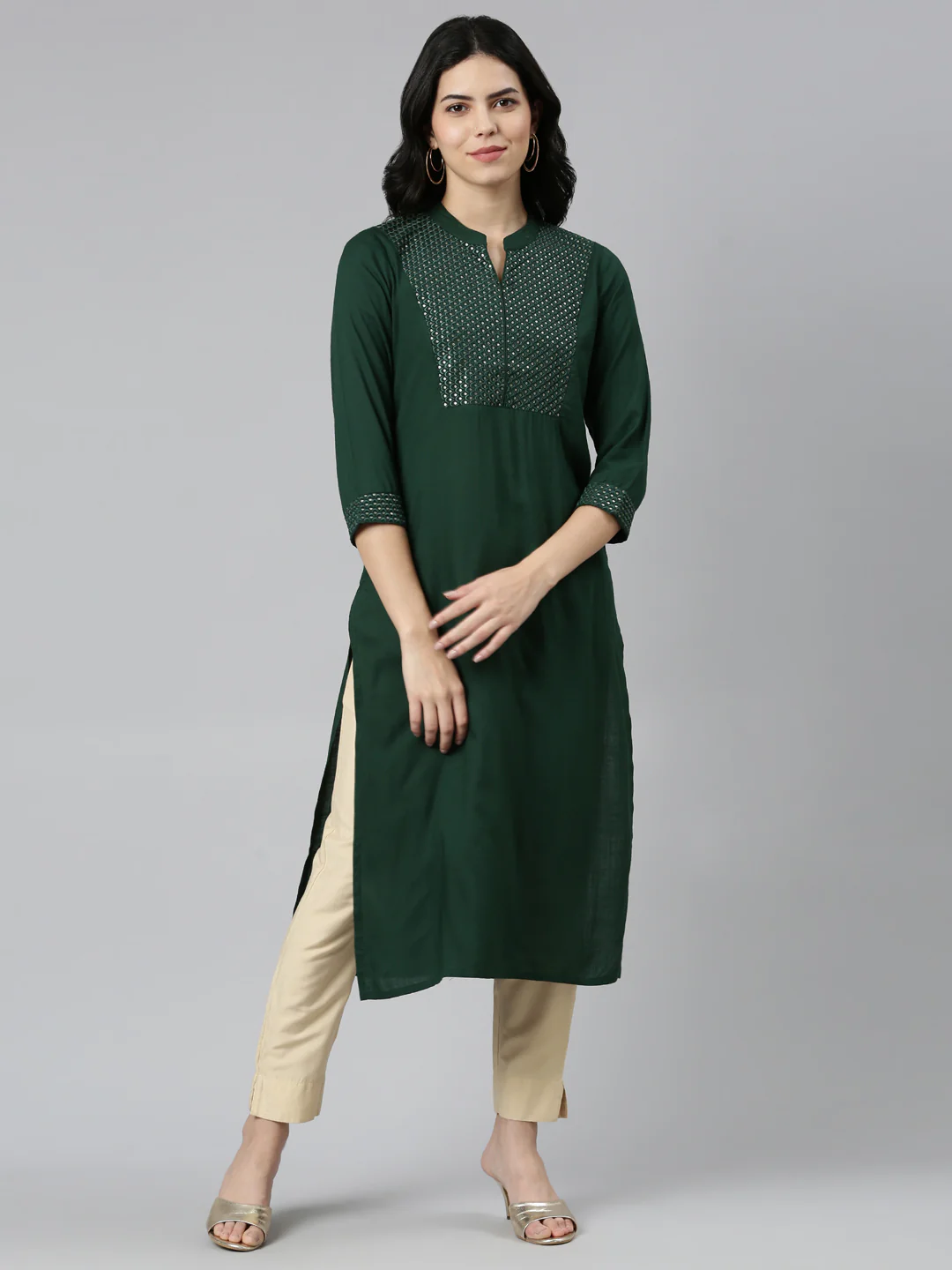 Neerus Green Tiered Straight Solid Kurta