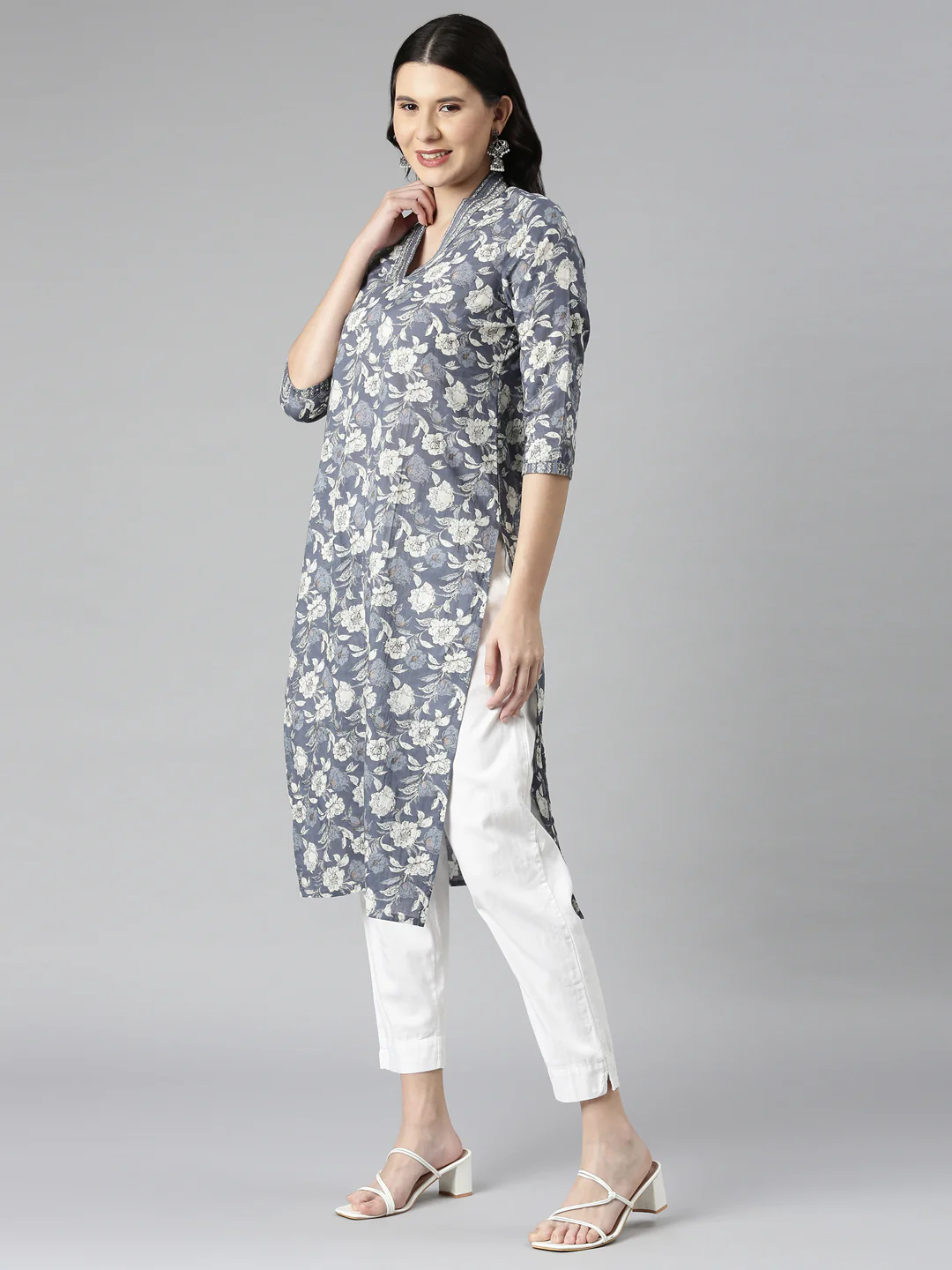 Neerus Grey Casual Floral Straight Kurta - Image 2