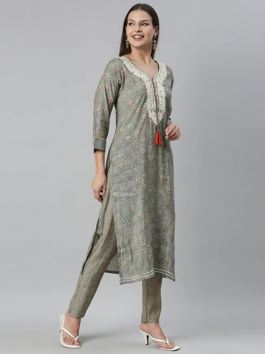 Neerus Grey Color Muslin Fabric Kurta Set - Image 4