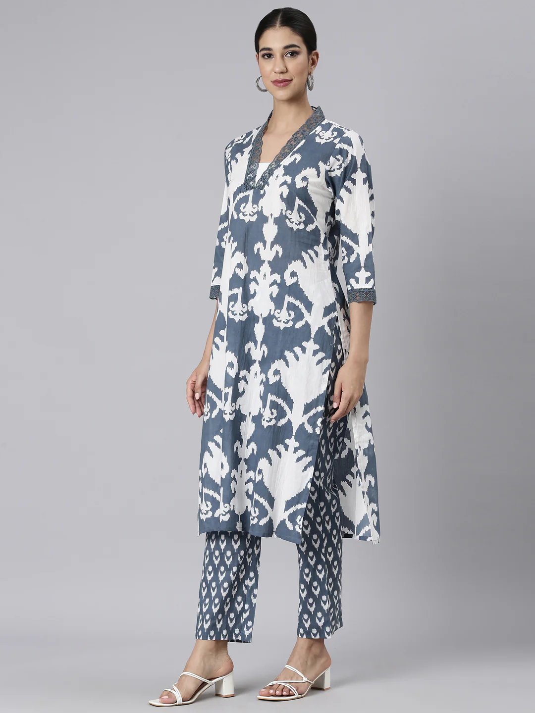 Neerus Grey Printed Straight Kurta and Trousers - Image 2