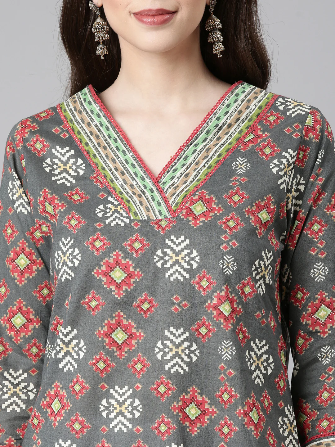 Neerus Grey Printed Straight Kurta and Trousers With Dupatta - Image 4