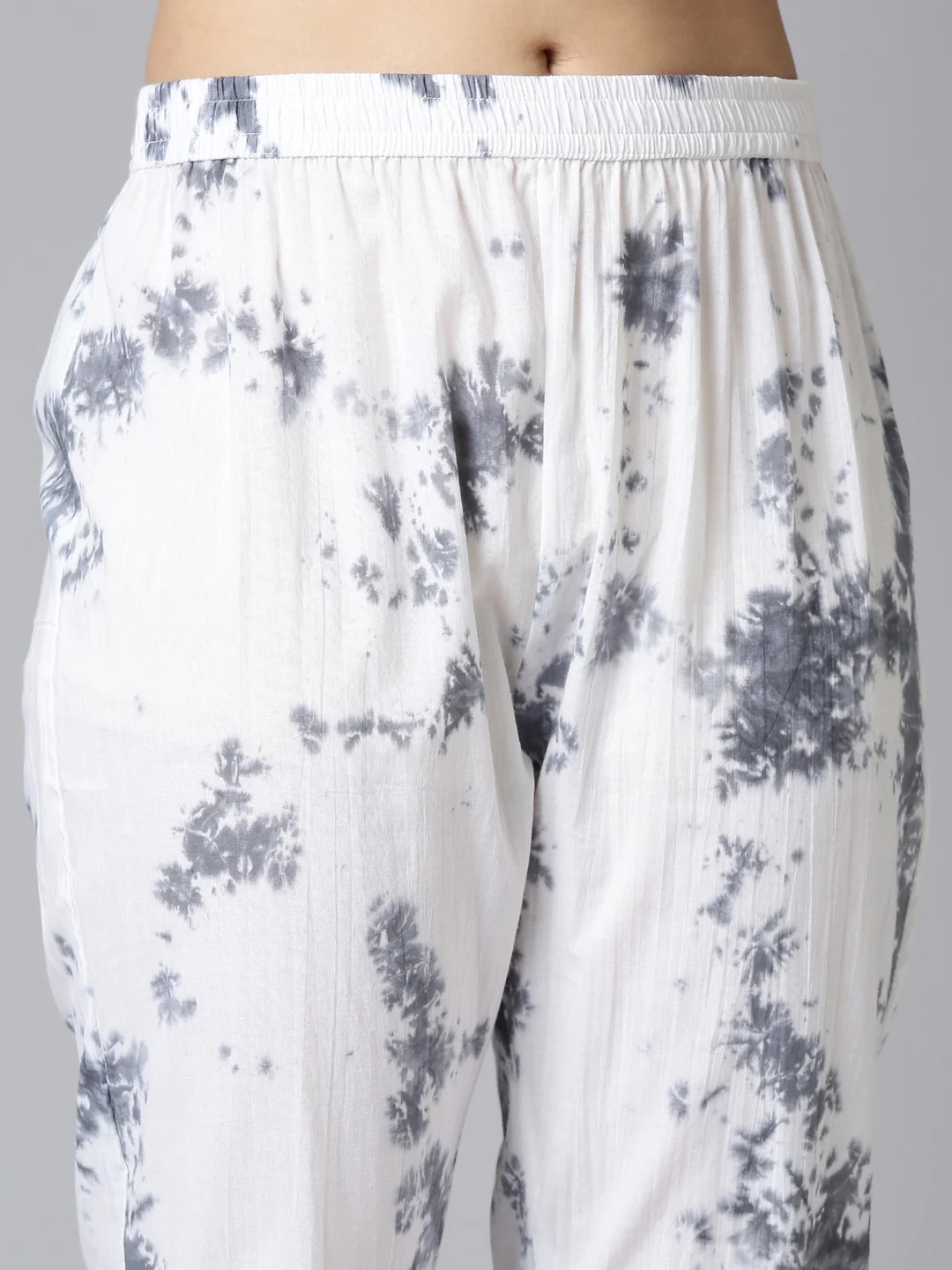 Neerus Grey Printed Straight Kurta and Trousers With Dupatta - Image 6
