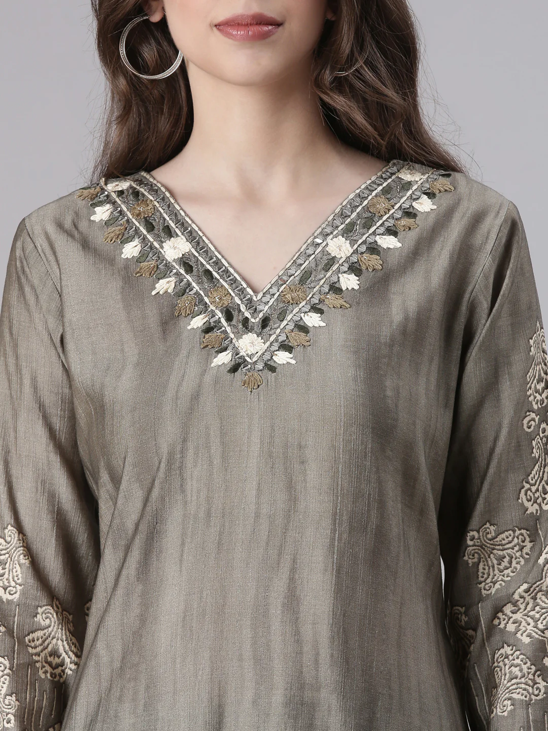 Neerus Grey Printed Straight Kurta and Trousers With Dupatta - Image 4