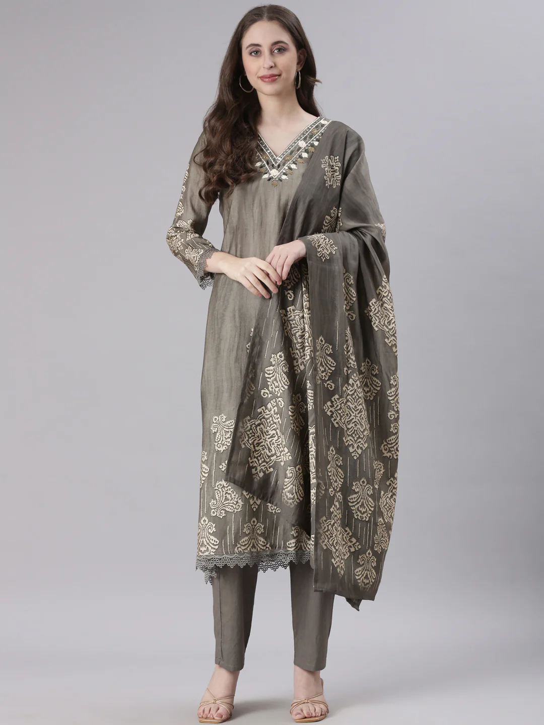 Neerus Grey Printed Straight Kurta and Trousers With Dupatta - Image 5