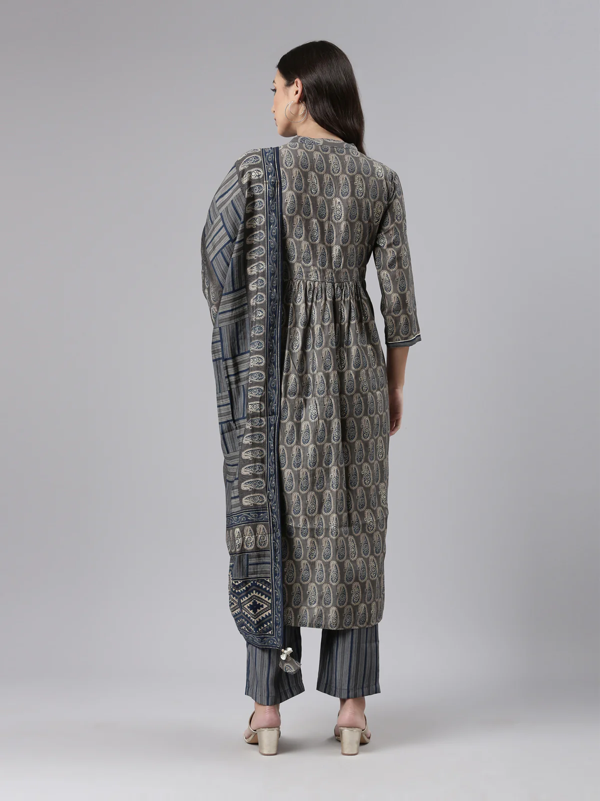Neerus Grey Regular Calf Length Printed Kurta Printed Trousers With Dupatta - Image 3