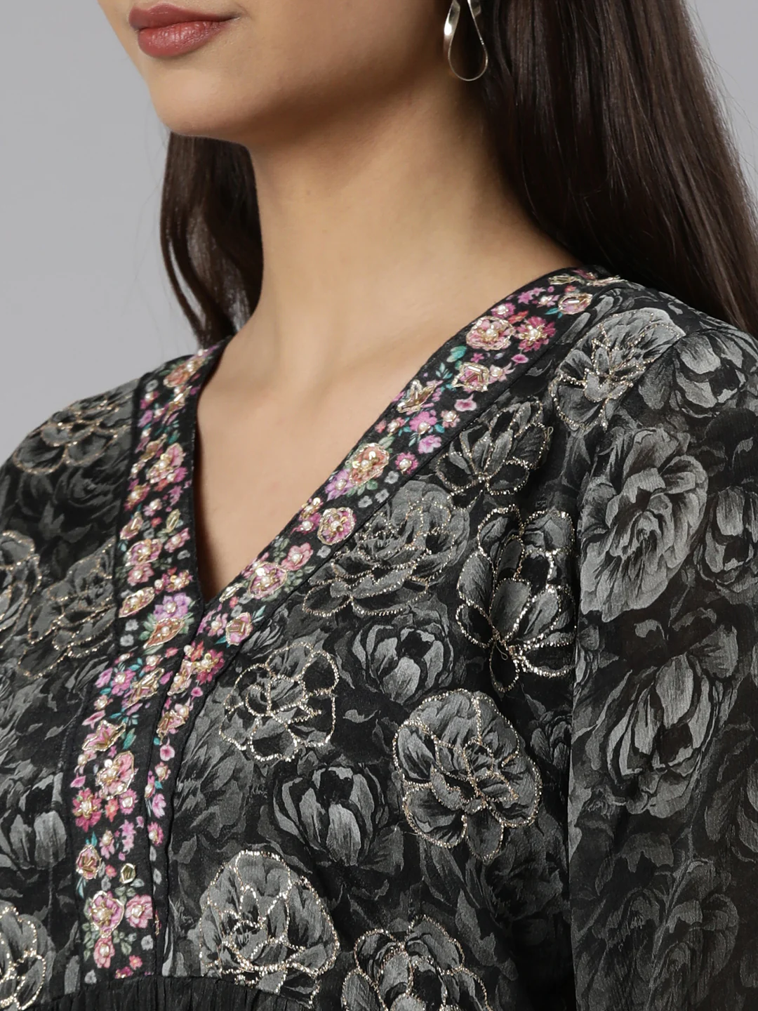 Neerus Grey Regular Straight Floral Kurta And Trousers With Dupatta - Image 4