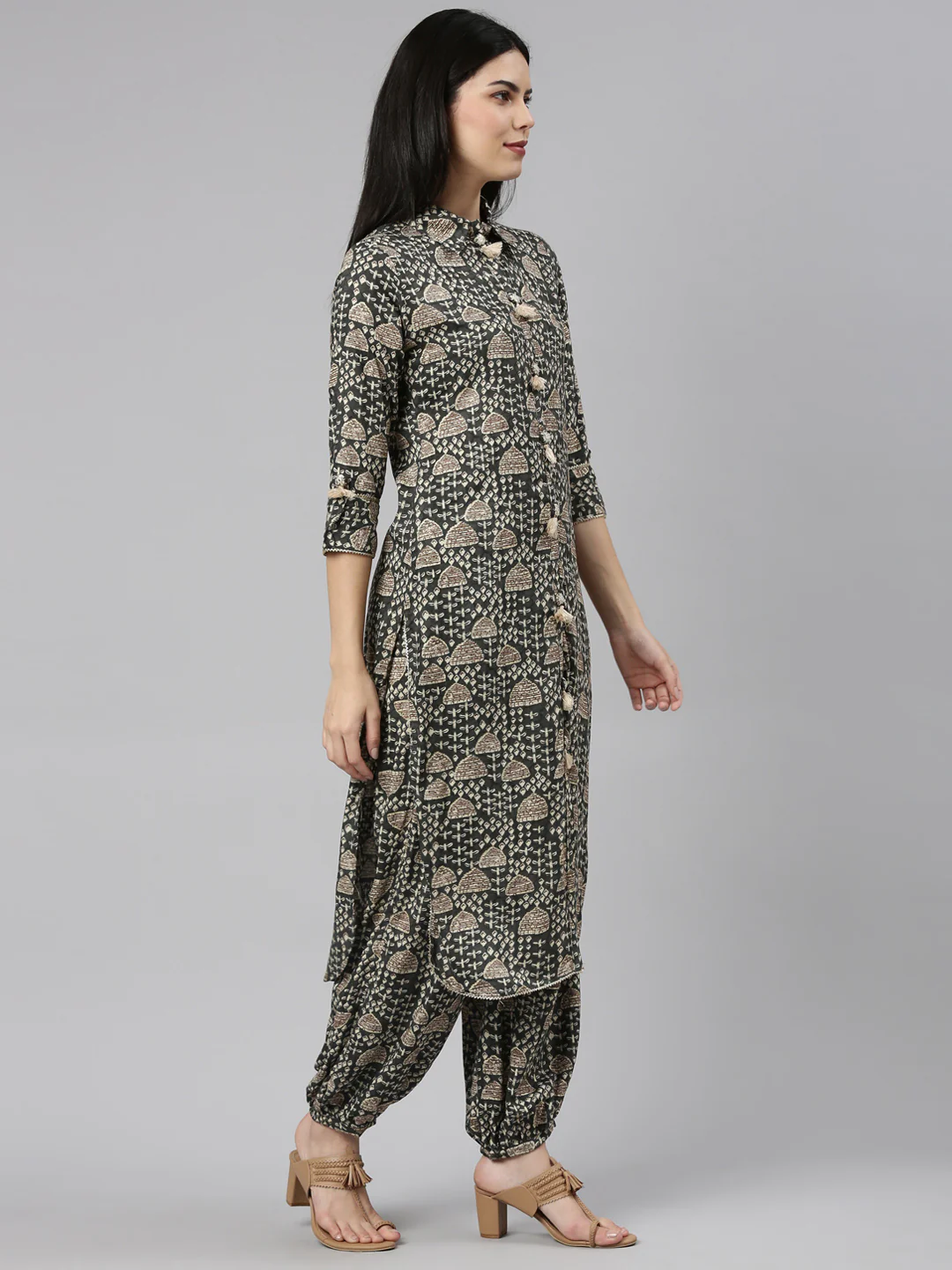 Neerus Grey Regular Straight Printed Kurta And Salwar - Image 2