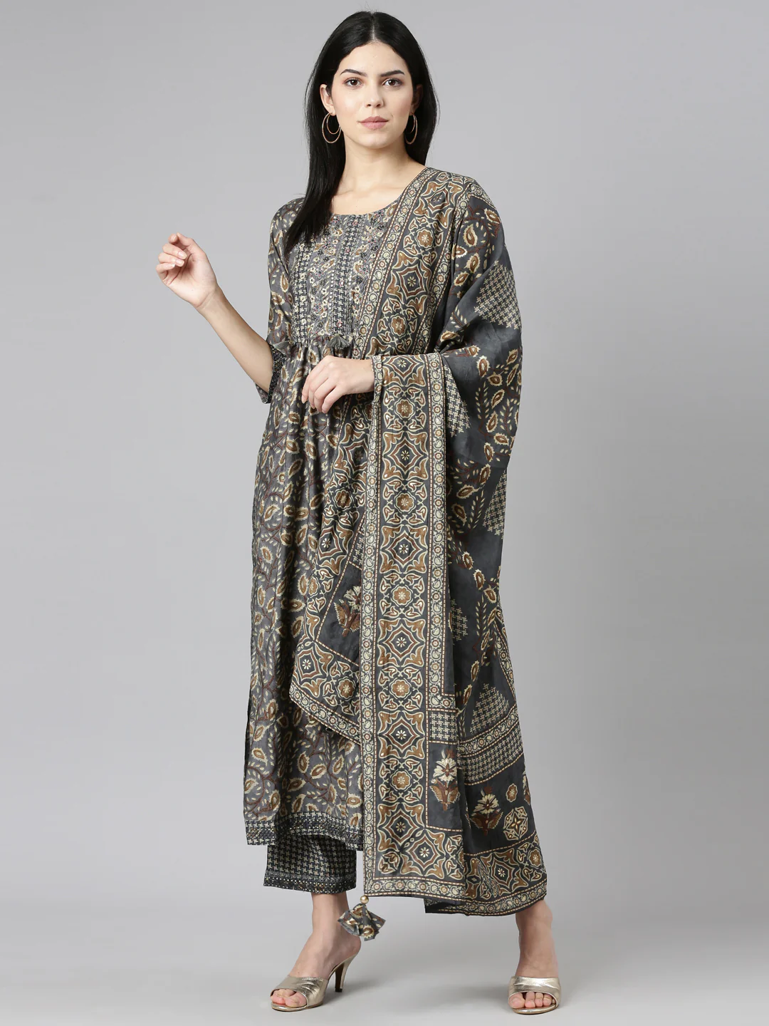 Neerus Grey Regular Straight Printed Kurta And Trousers With Dupatta - Image 5