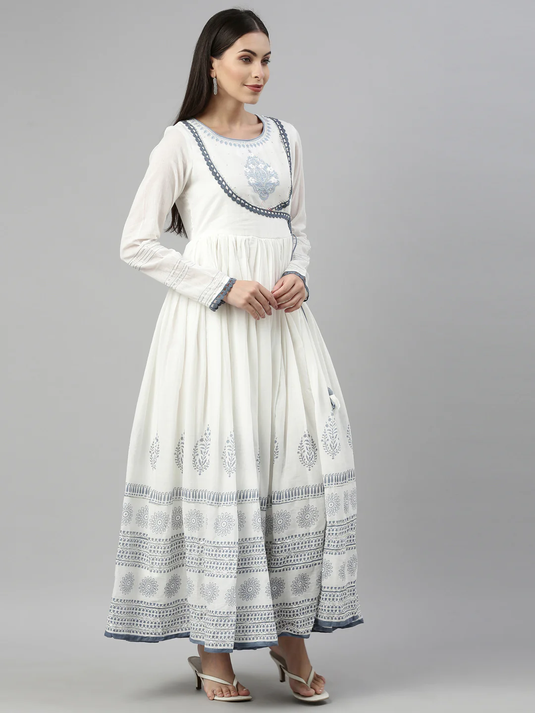 Neerus Indigo Color Cotton Fabric Kurta With Dupatta - Image 4