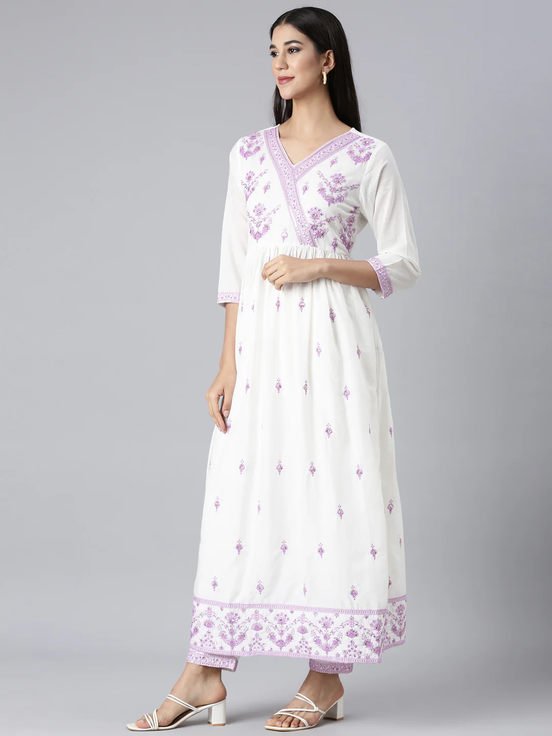 Neerus Lavender Embroidered Curved Kurta and Trousers With Dupatta - Image 2