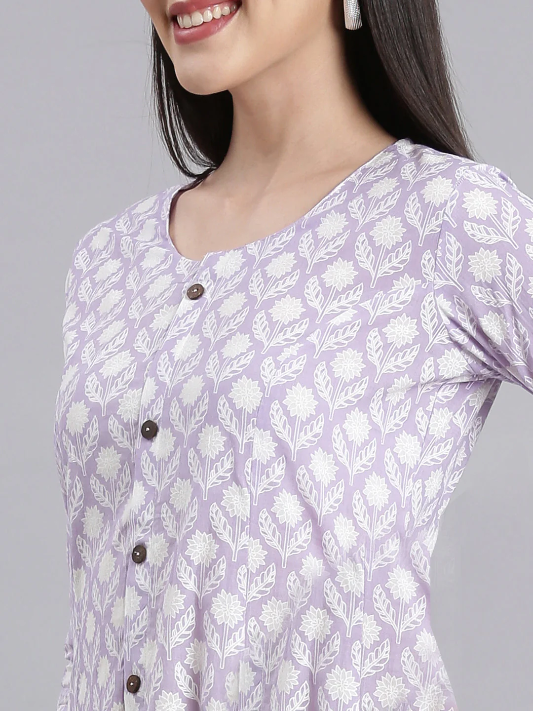 Neerus Lavender Panelled Straight Floral Kurta - Image 5