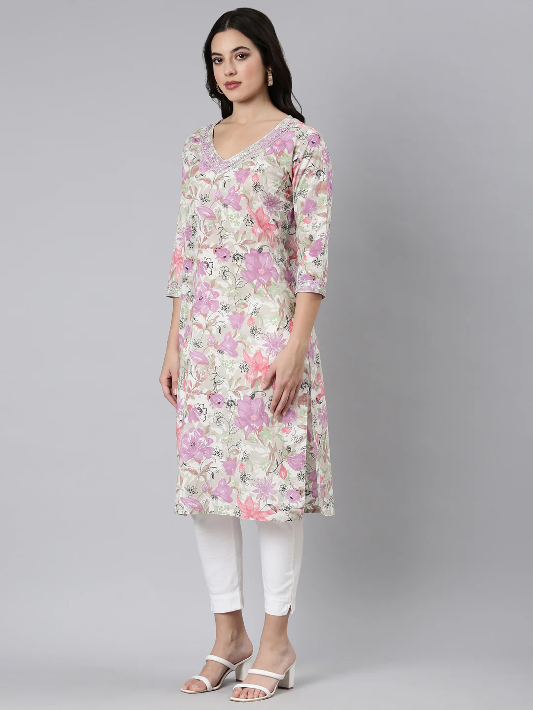 Neerus Lavender Panelled Straight Floral Kurta - Image 2