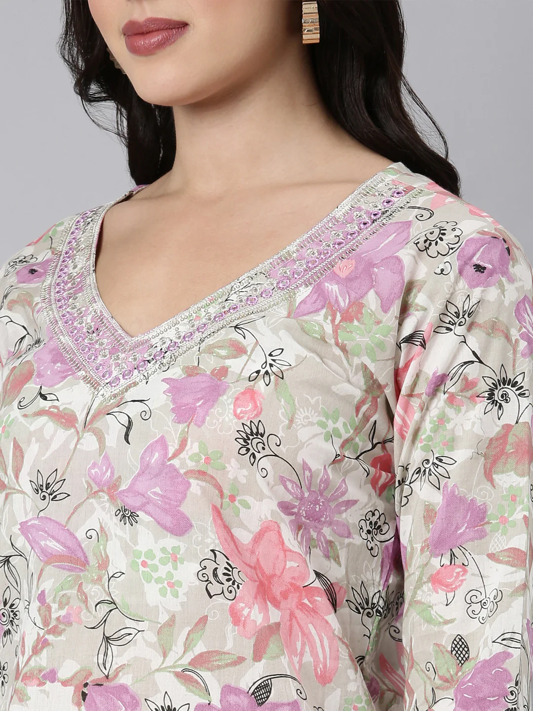 Neerus Lavender Panelled Straight Floral Kurta - Image 5