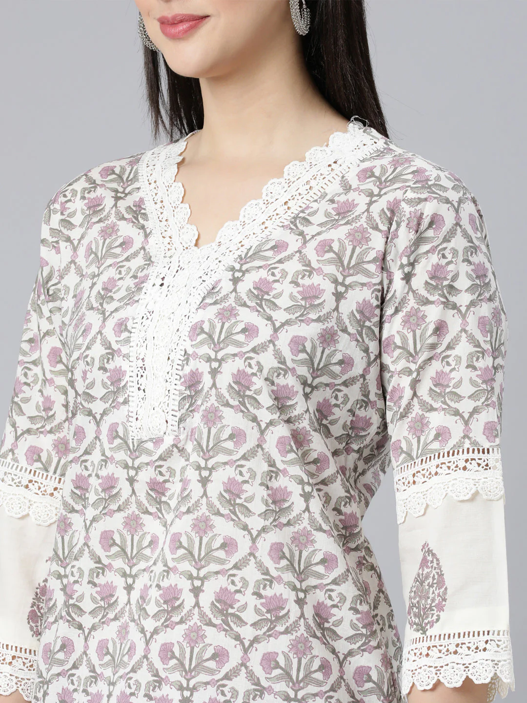 Neerus Lavender Panelled Straight Printed Kurta And Trousers With Dupatta - Image 5