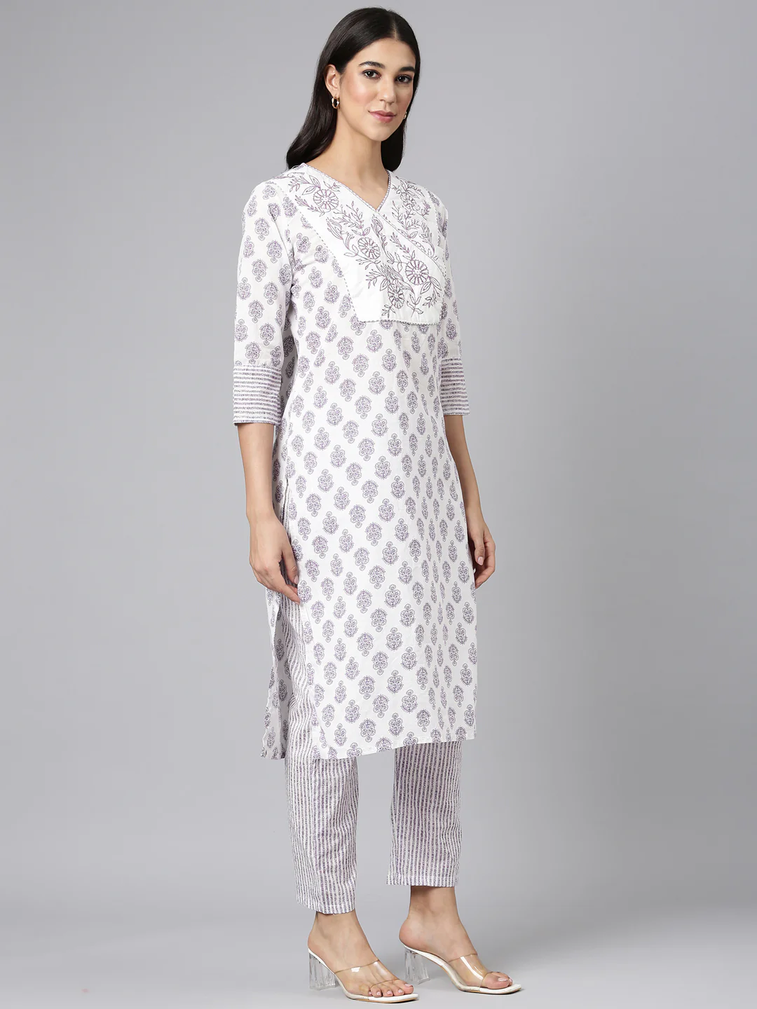 Neerus Lavender Printed Straight Kurta and Trousers With Dupatta - Image 2