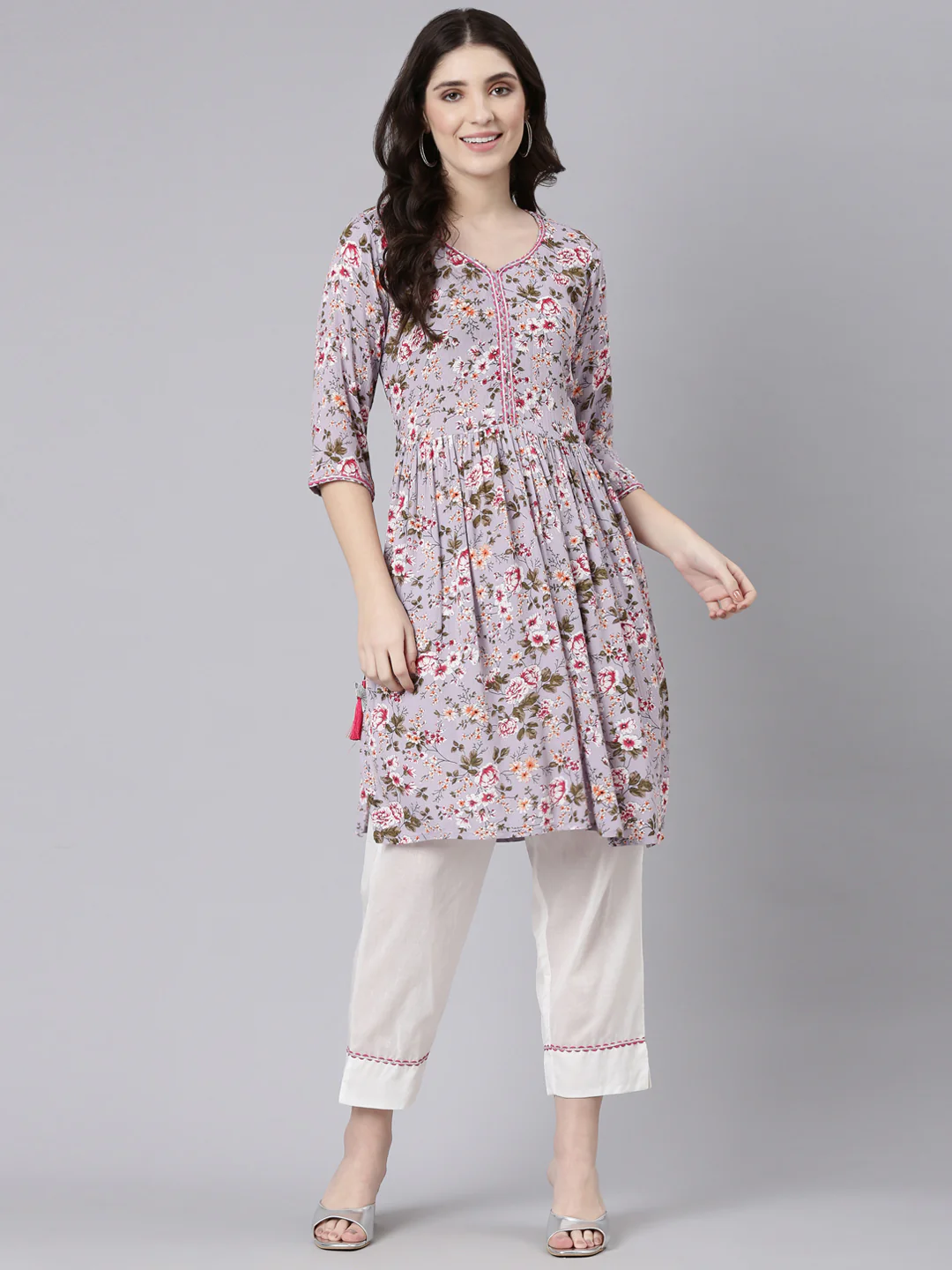 Neerus Lavender Regular Straight Printed Kurta And Trousers - Image 5