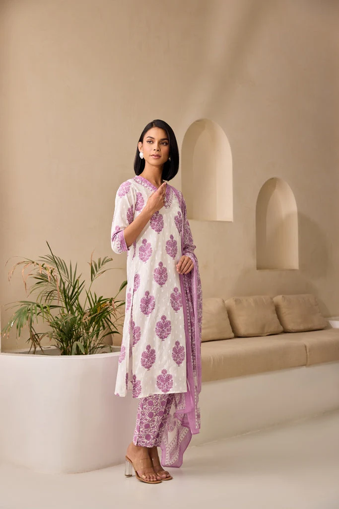 Neerus Lavender Straight Printed Kurta And Trousers With Dupatta - Image 2