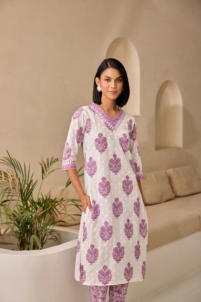 Neerus Lavender Straight Printed Kurta And Trousers With Dupatta - Image 5